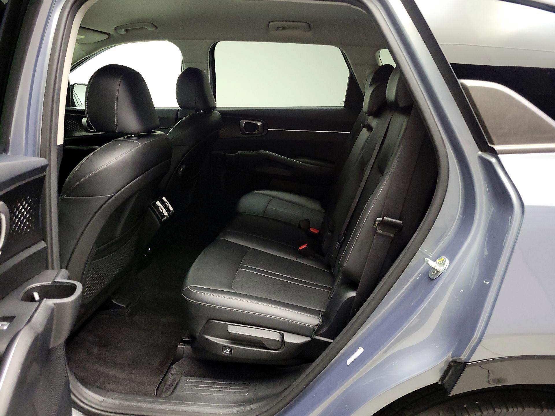 Thumbnail: 2022 Kia Sorento - 20