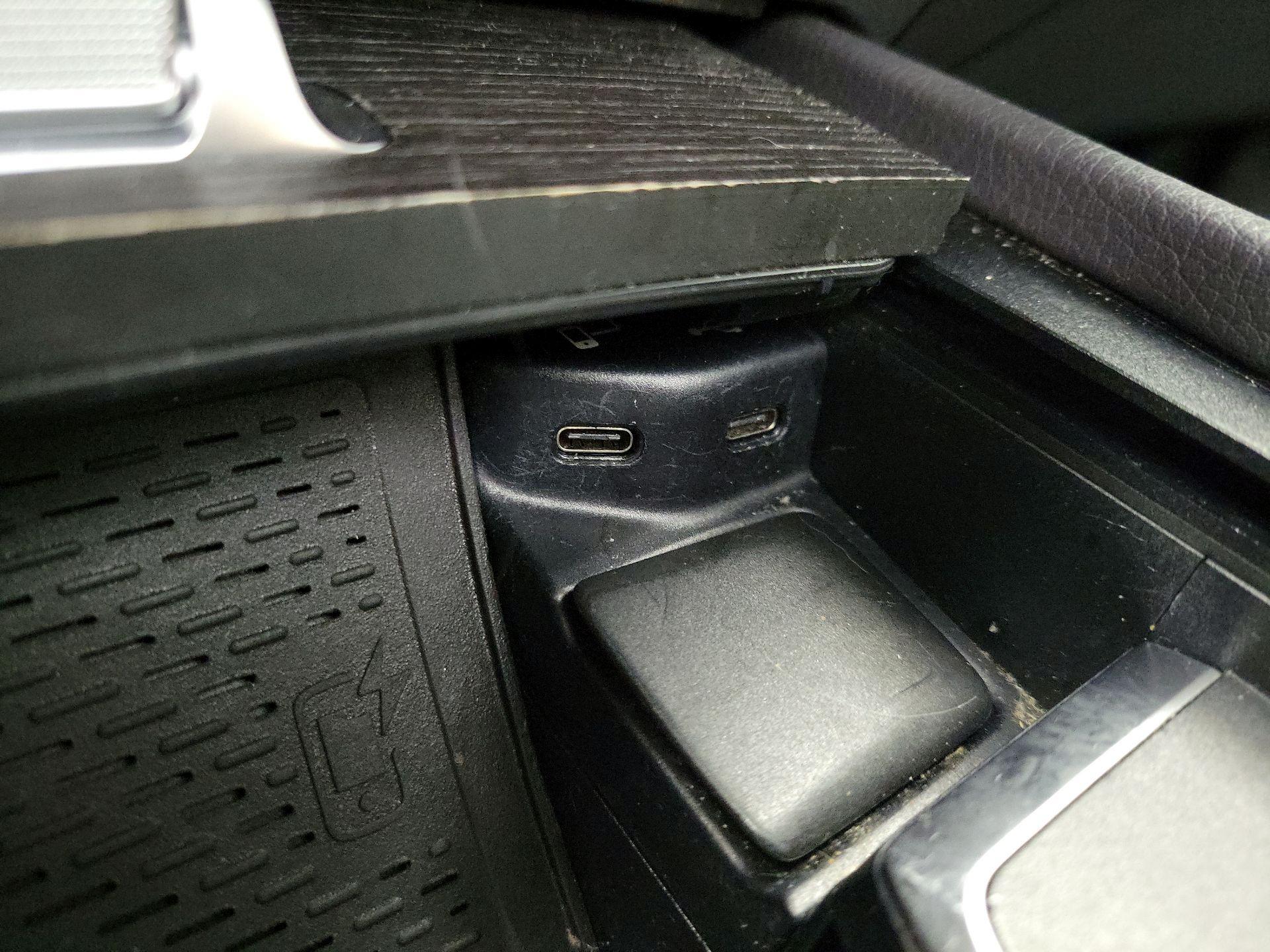 Thumbnail: 2020 Mercedes-Benz GLE - 17