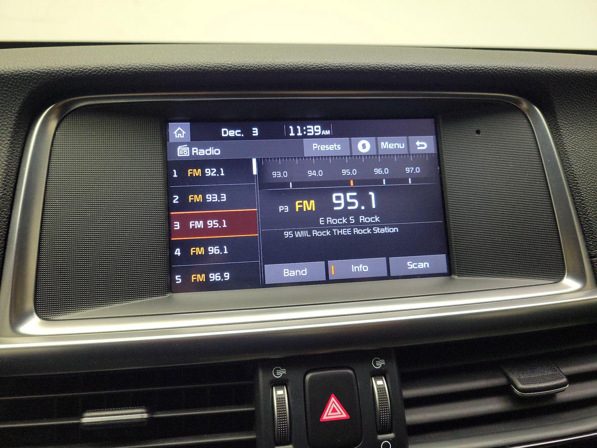 Thumbnail: 2018 Kia Optima - 15