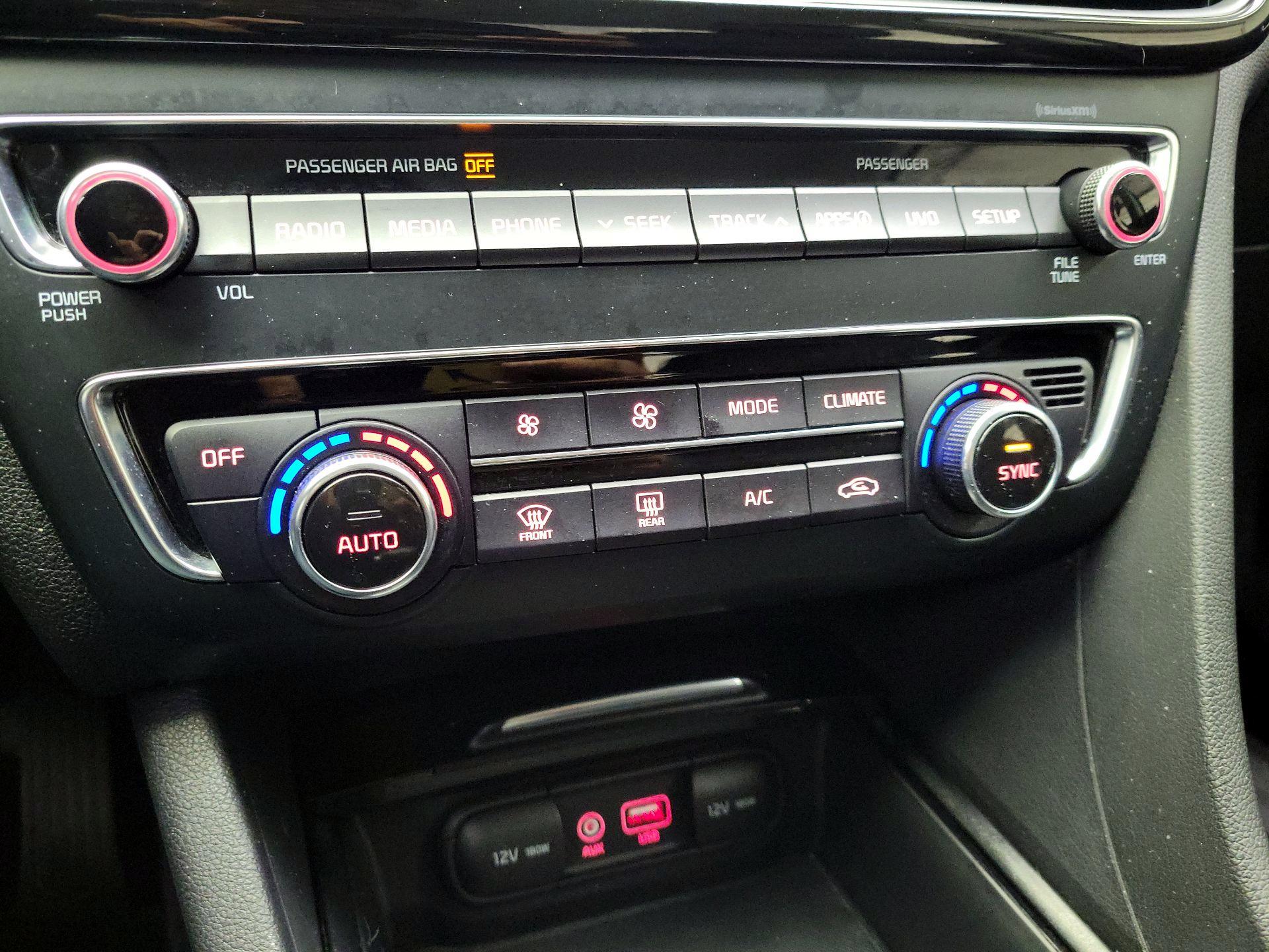 Thumbnail: 2018 Kia Optima - 16