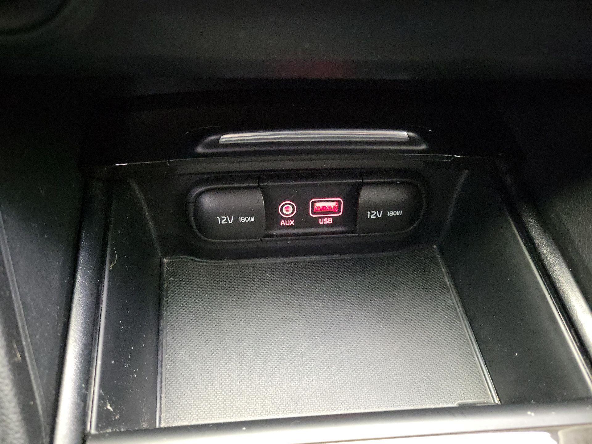 Thumbnail: 2018 Kia Optima - 18