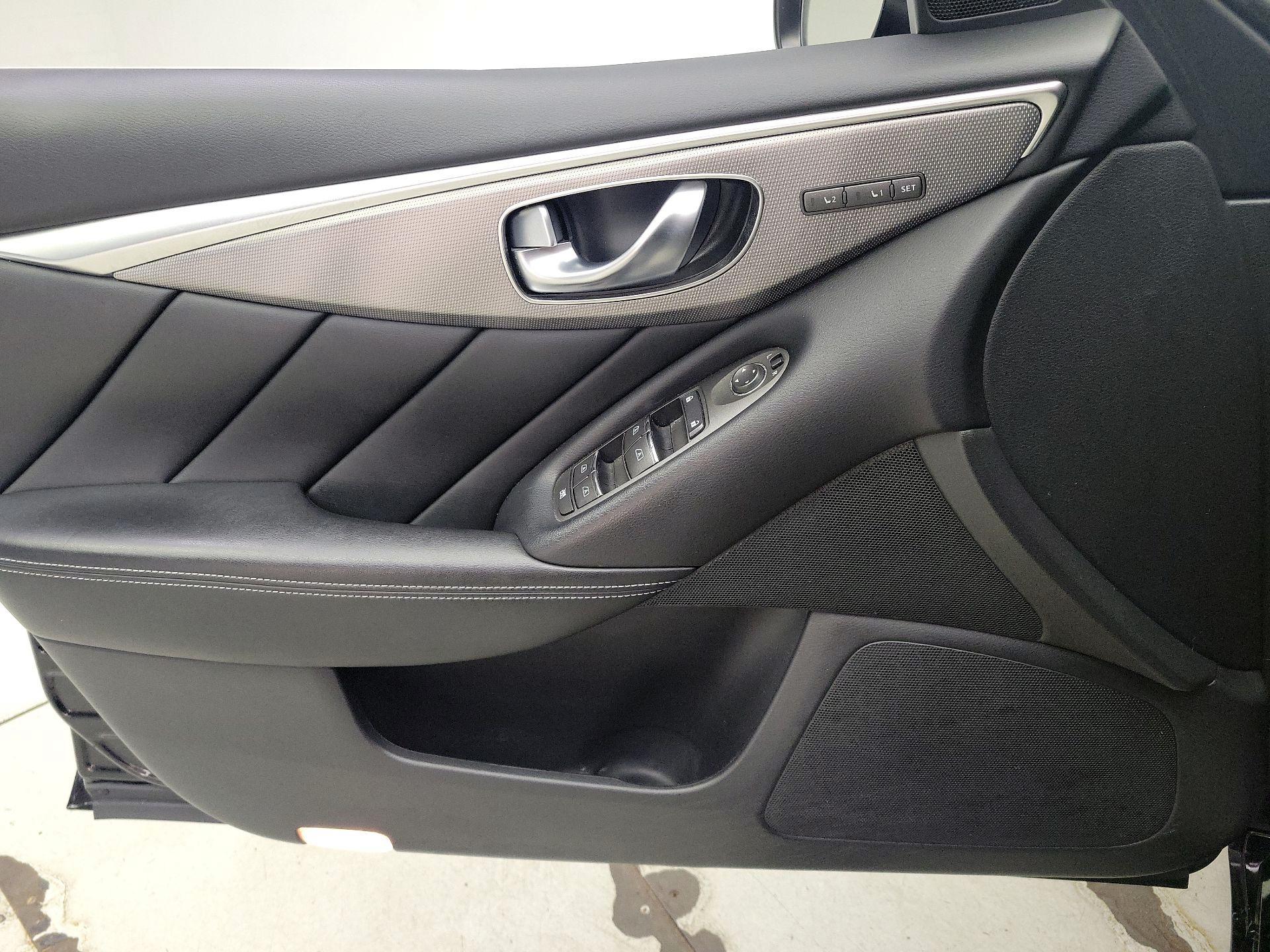 Thumbnail: 2016 INFINITI Q50 - 12