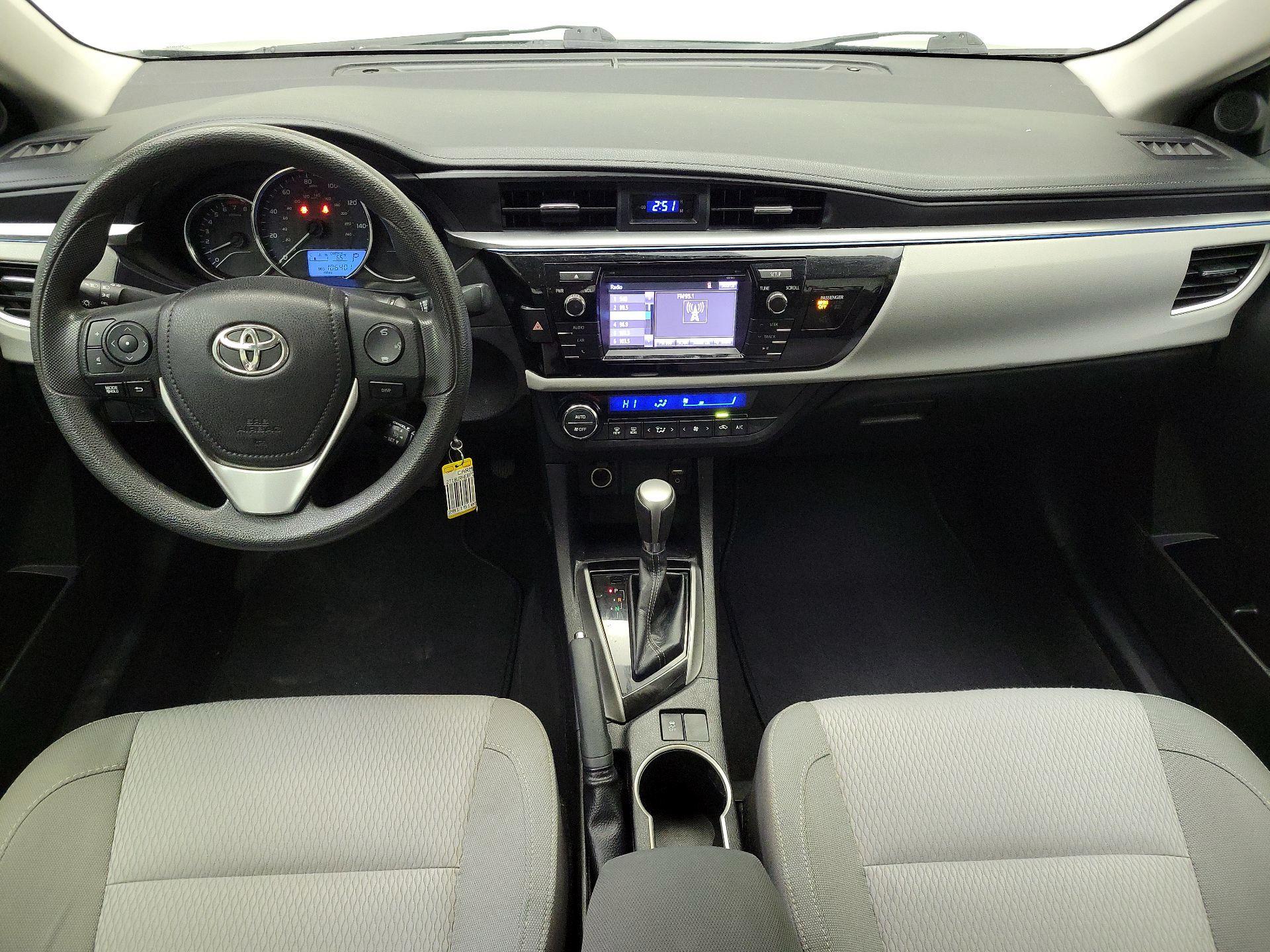 Thumbnail: 2015 Toyota Corolla - 9