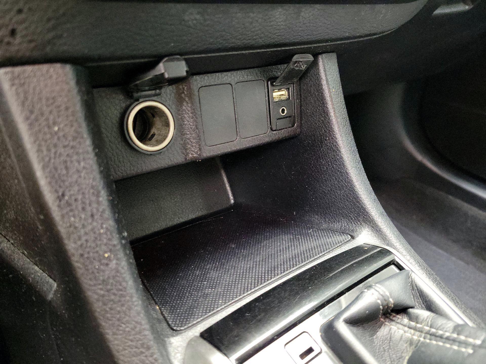 Thumbnail: 2015 Toyota Corolla - 18