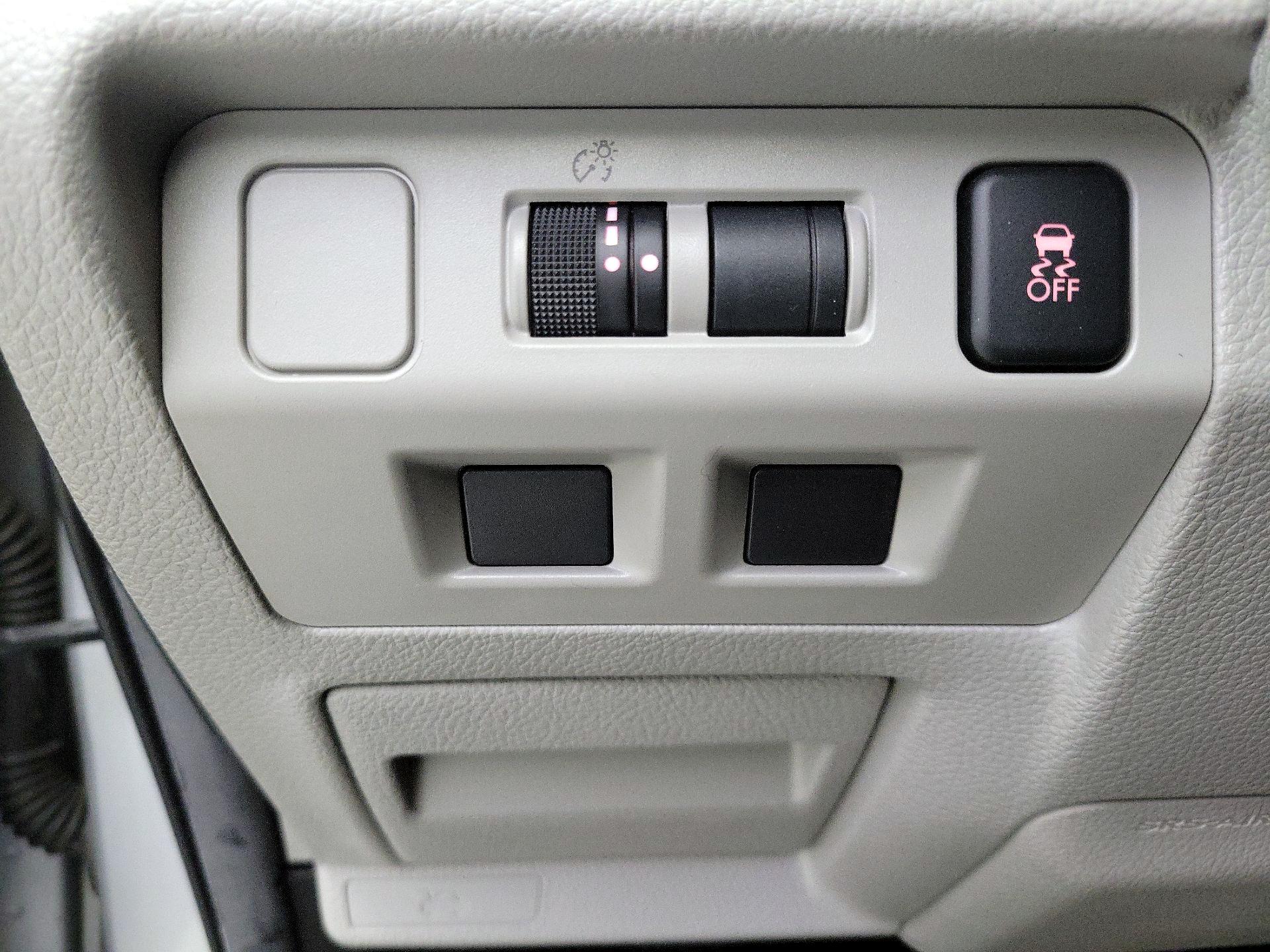 Thumbnail: 2017 Subaru Forester - 13