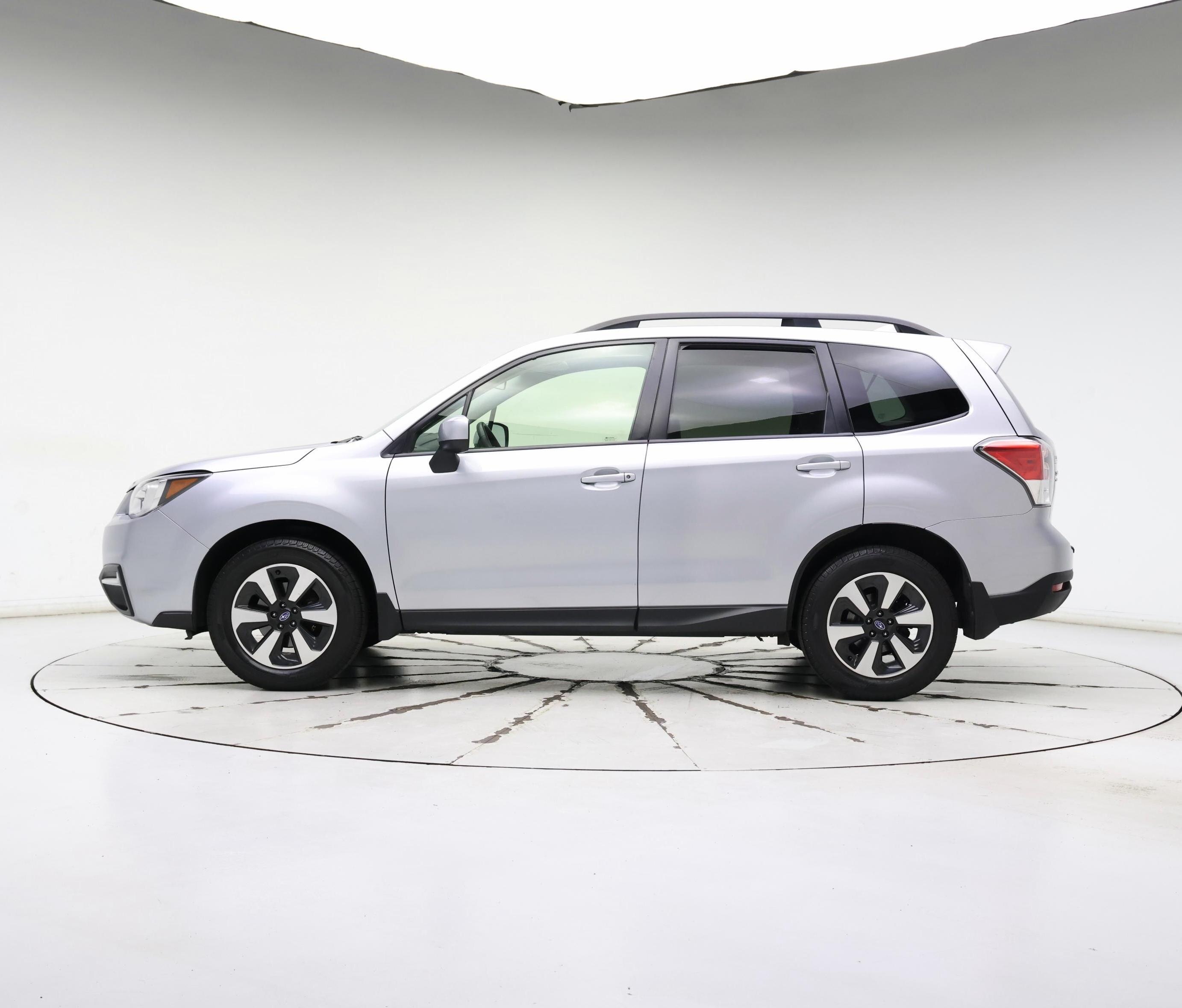 Thumbnail: 2017 Subaru Forester - 3
