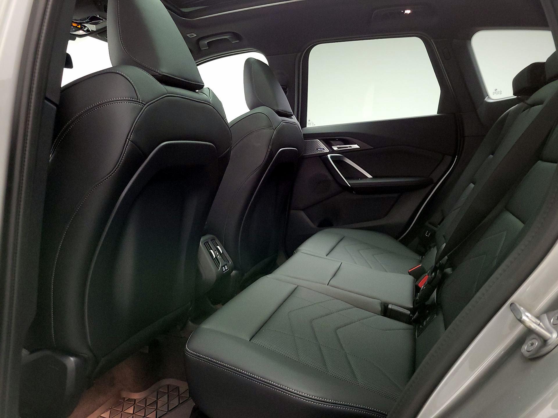 Thumbnail: 2025 BMW X1 - 20