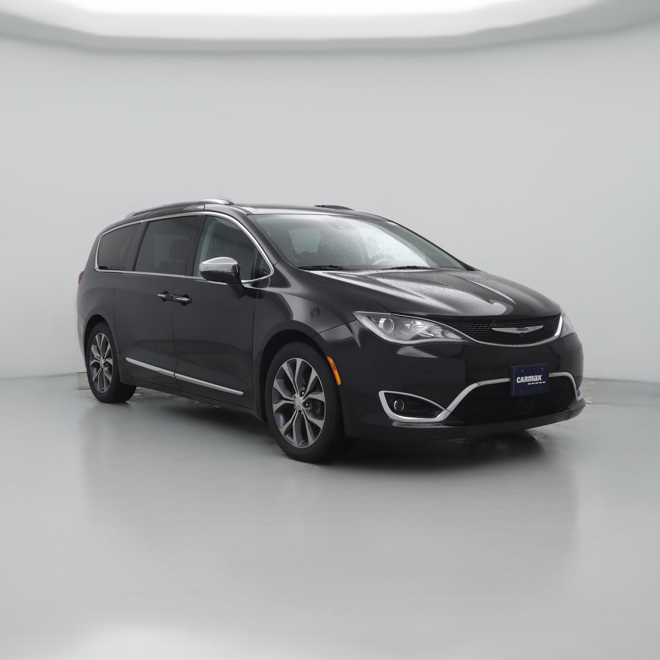 Thumbnail: 2018 Chrysler Pacifica - 1