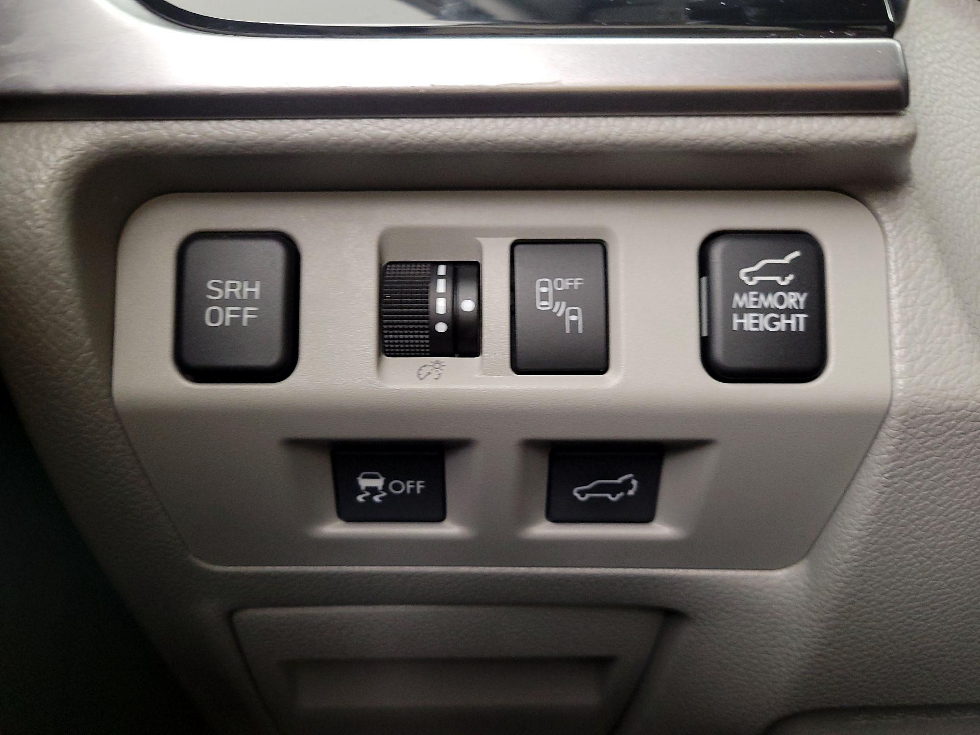 Thumbnail: 2017 Subaru Forester - 13