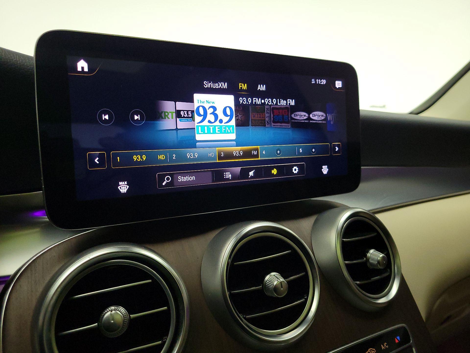 Thumbnail: 2022 Mercedes-Benz GLC - 16