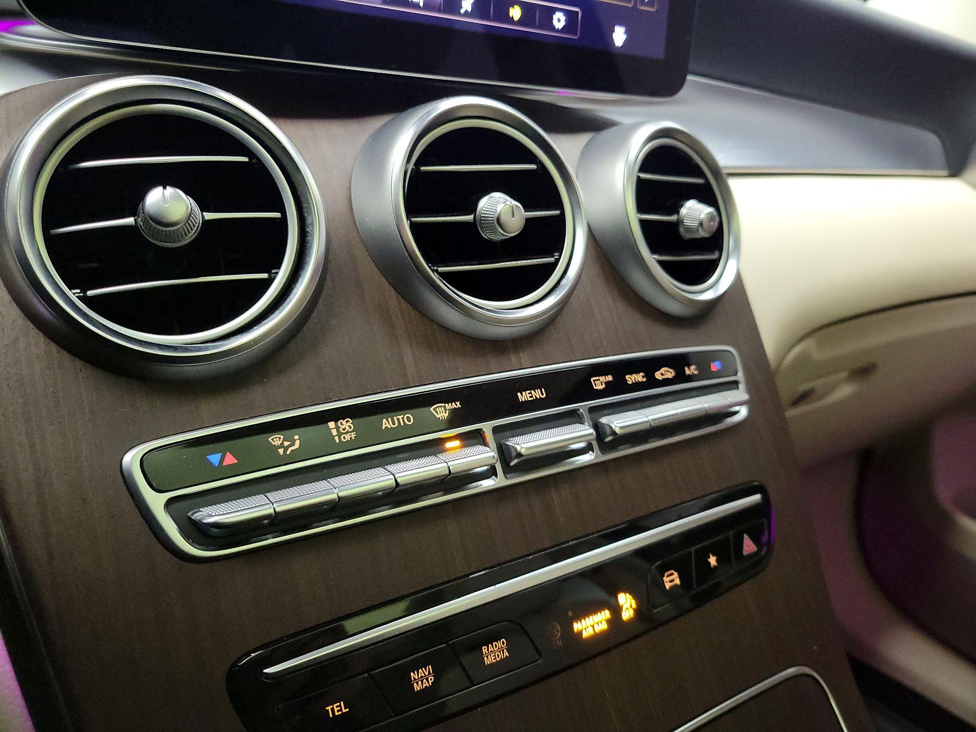 Thumbnail: 2022 Mercedes-Benz GLC - 17