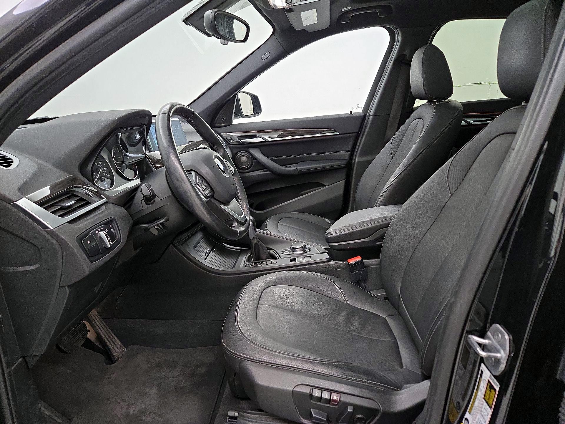 Thumbnail: 2017 BMW X1 - 11