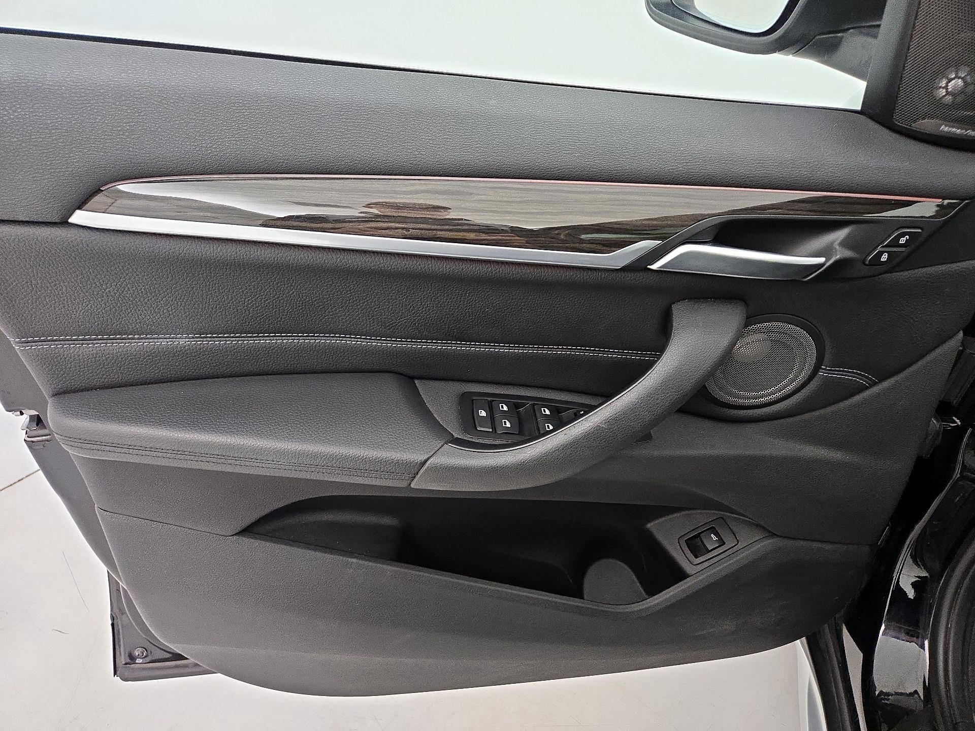 Thumbnail: 2017 BMW X1 - 12