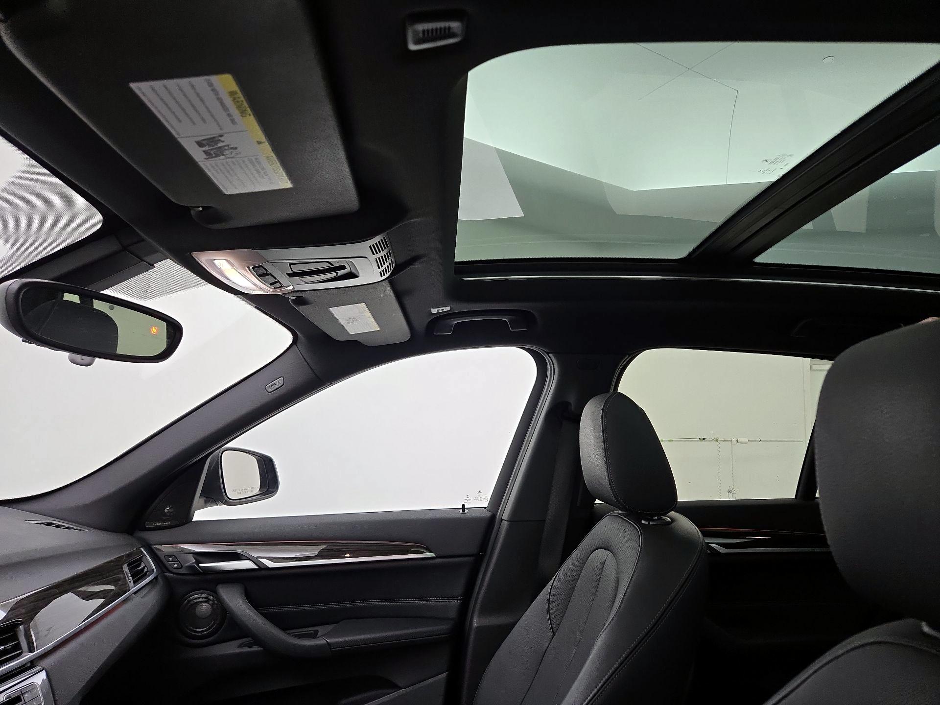 Thumbnail: 2017 BMW X1 - 20