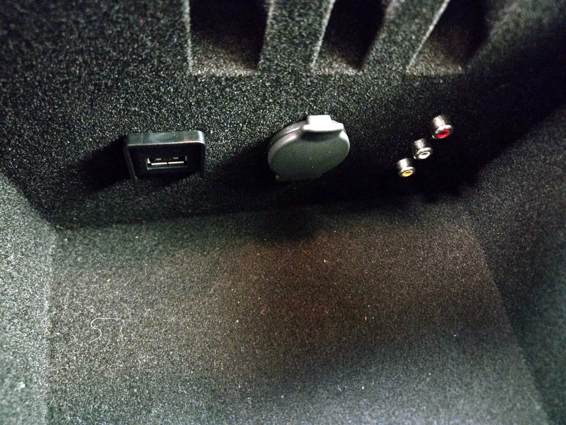 Thumbnail: 2015 INFINITI QX60 - 18