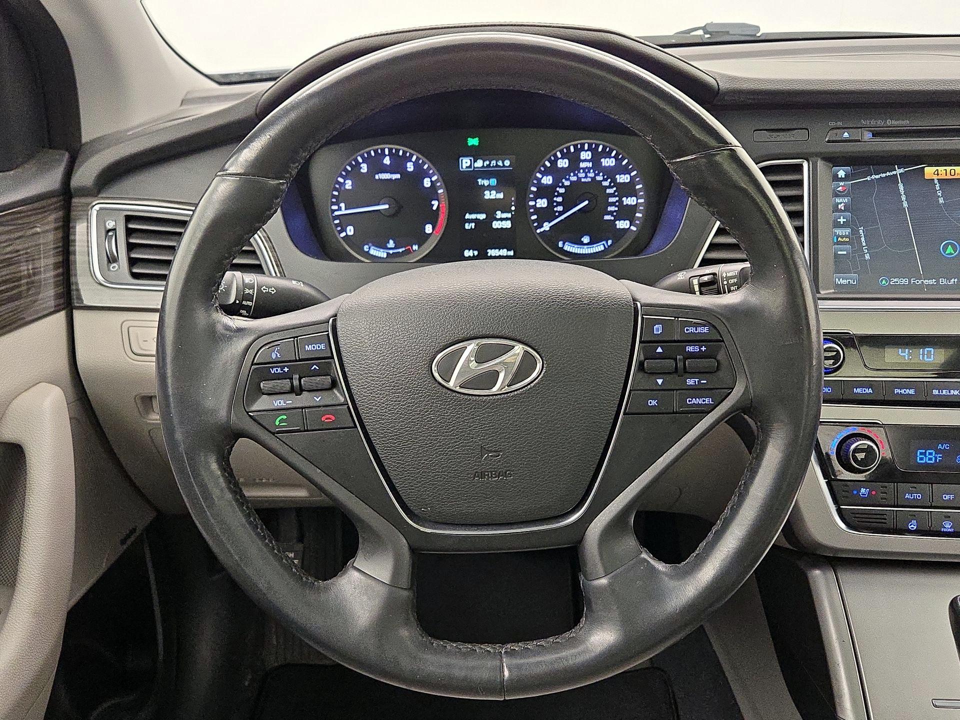 Thumbnail: 2015 Hyundai Sonata - 10