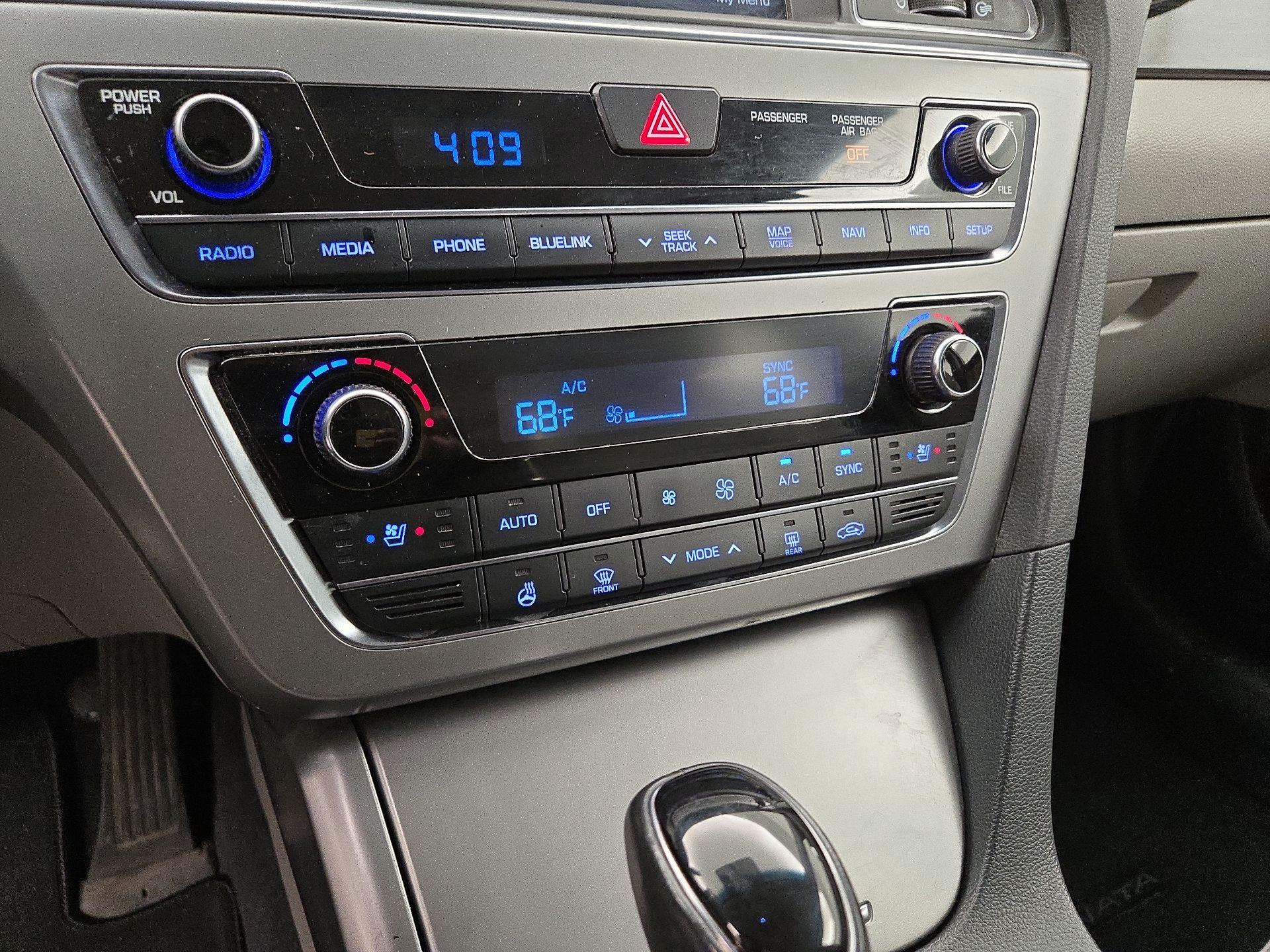 Thumbnail: 2015 Hyundai Sonata - 17