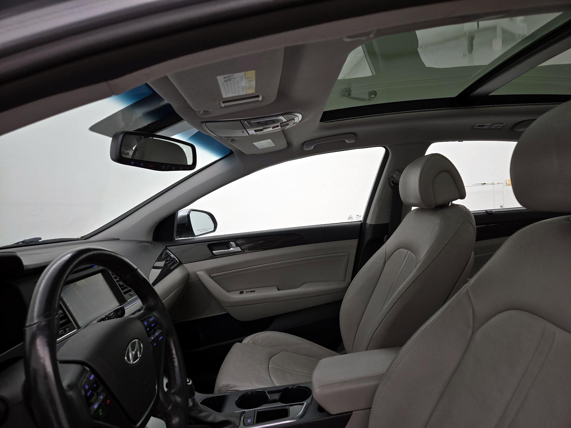 Thumbnail: 2015 Hyundai Sonata - 20