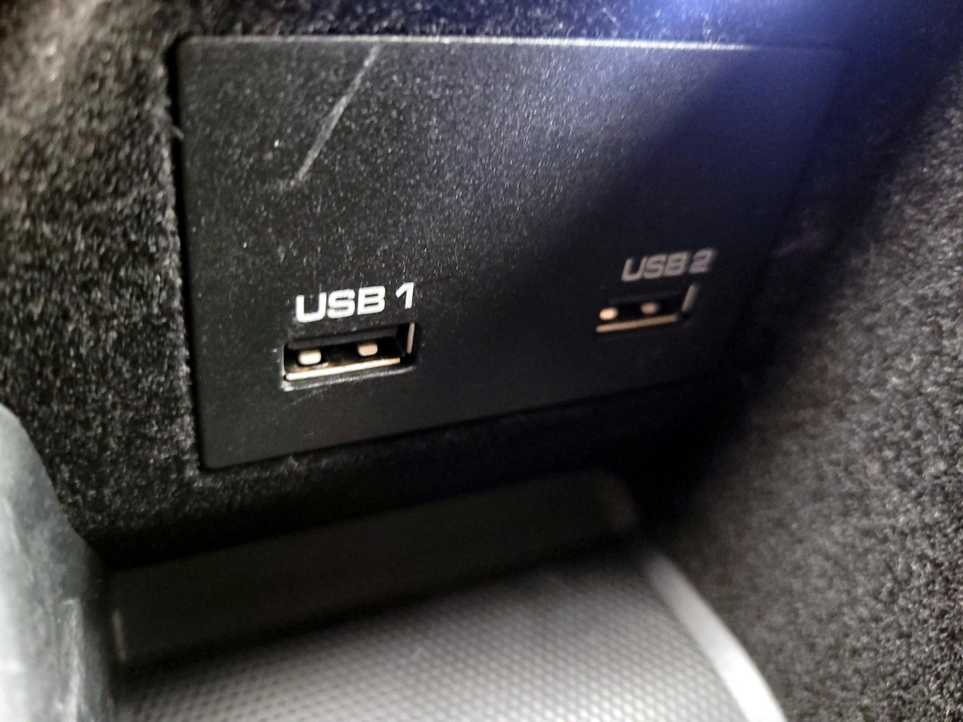 Thumbnail: 2019 Porsche Cayenne - 19