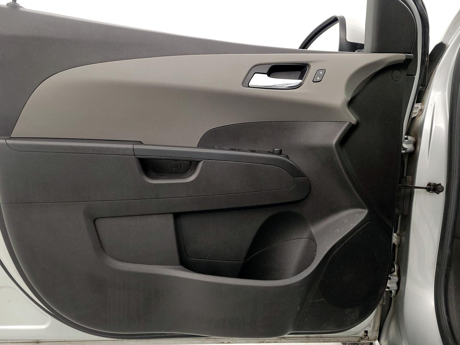 Thumbnail: 2015 Chevrolet Sonic - 12