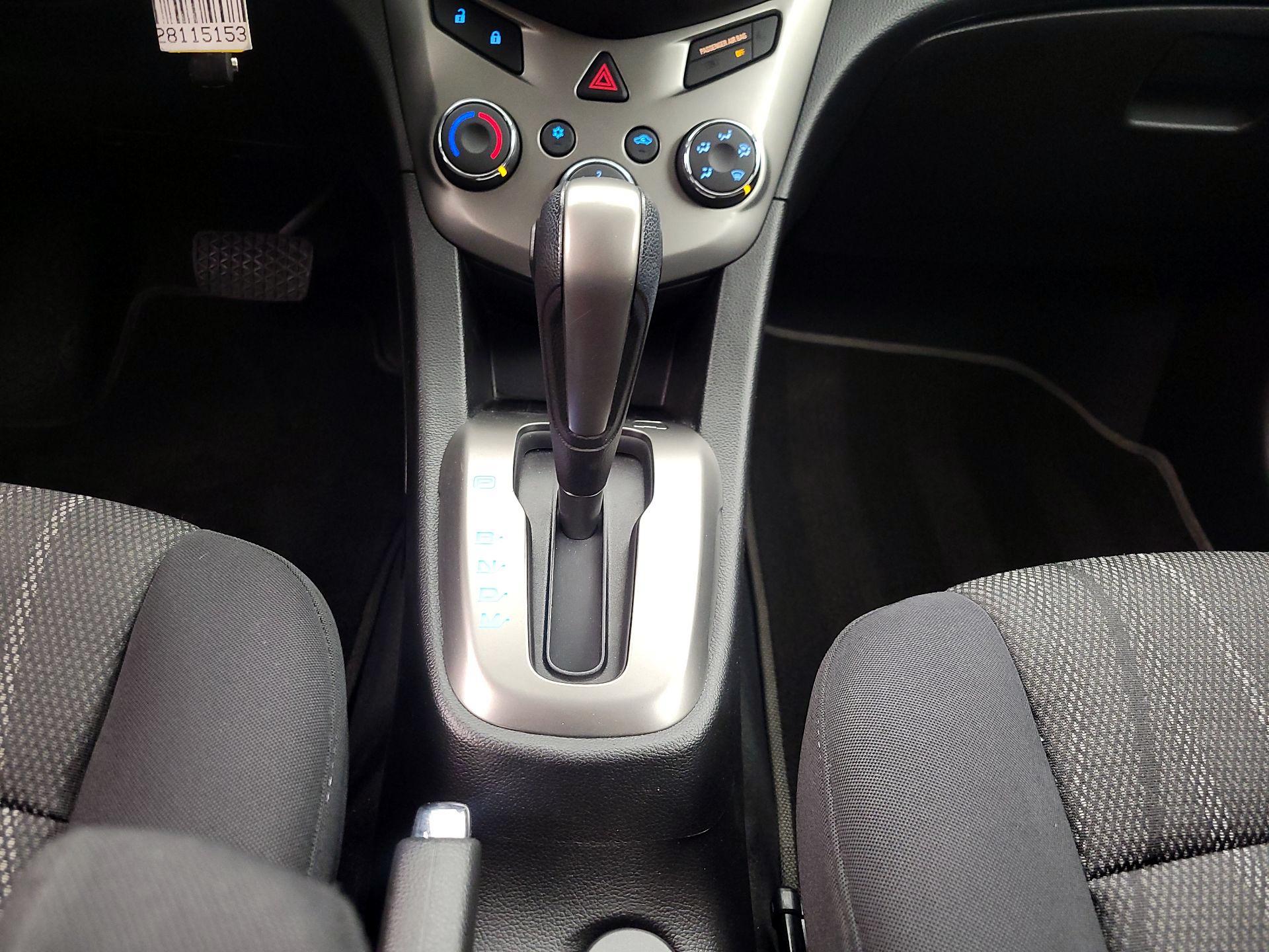 Thumbnail: 2015 Chevrolet Sonic - 16