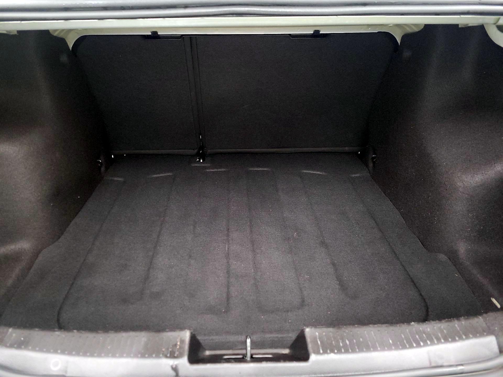 Thumbnail: 2015 Chevrolet Sonic - 19