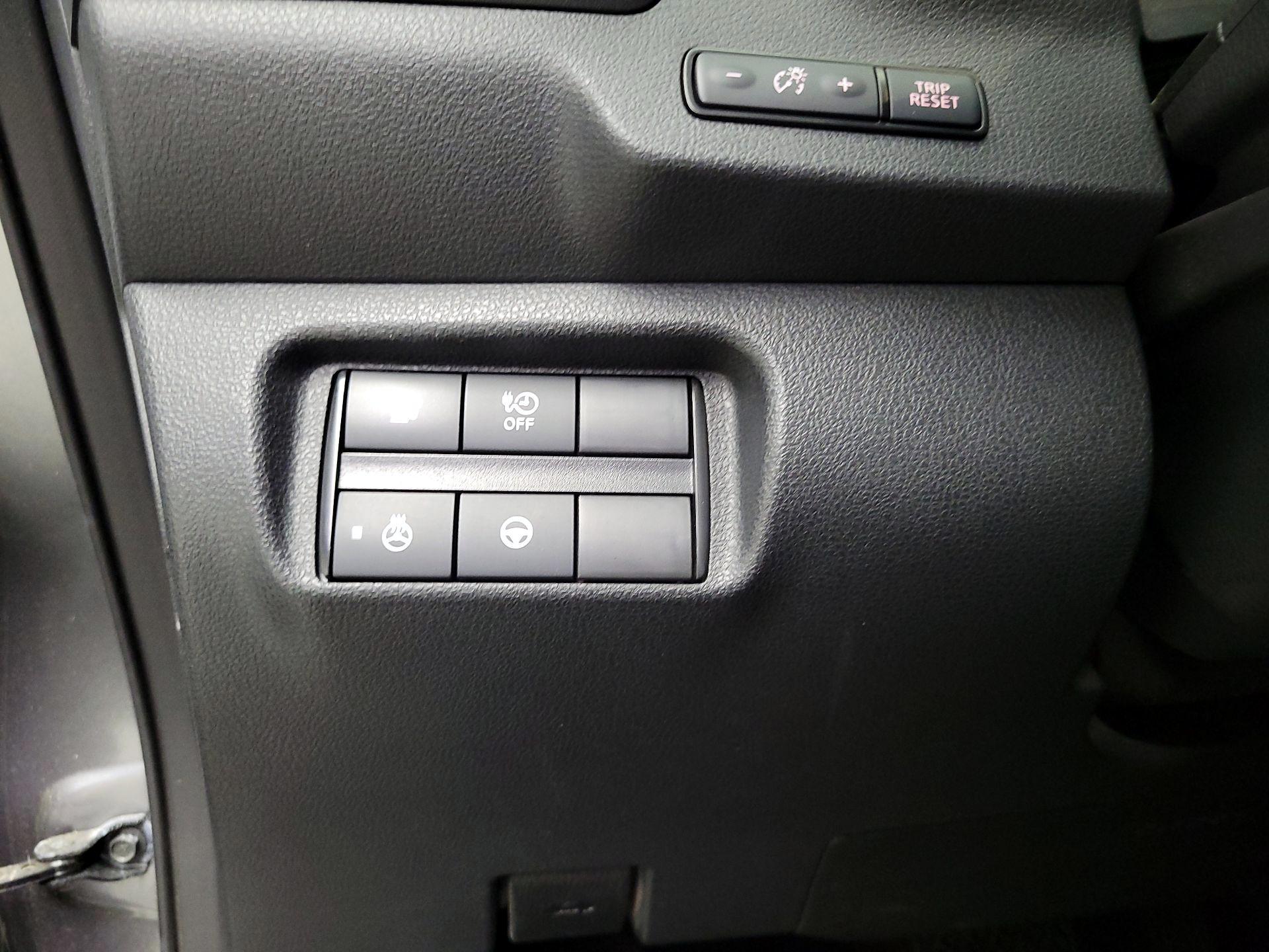 Thumbnail: 2022 Nissan Leaf - 13