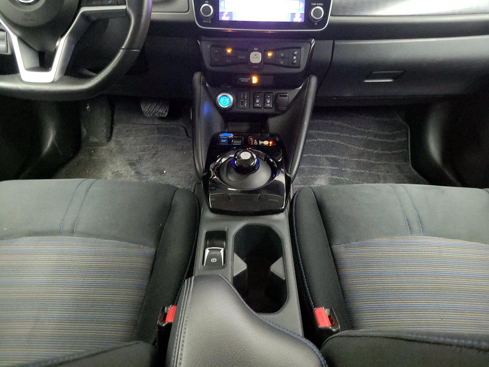 Thumbnail: 2022 Nissan Leaf - 18