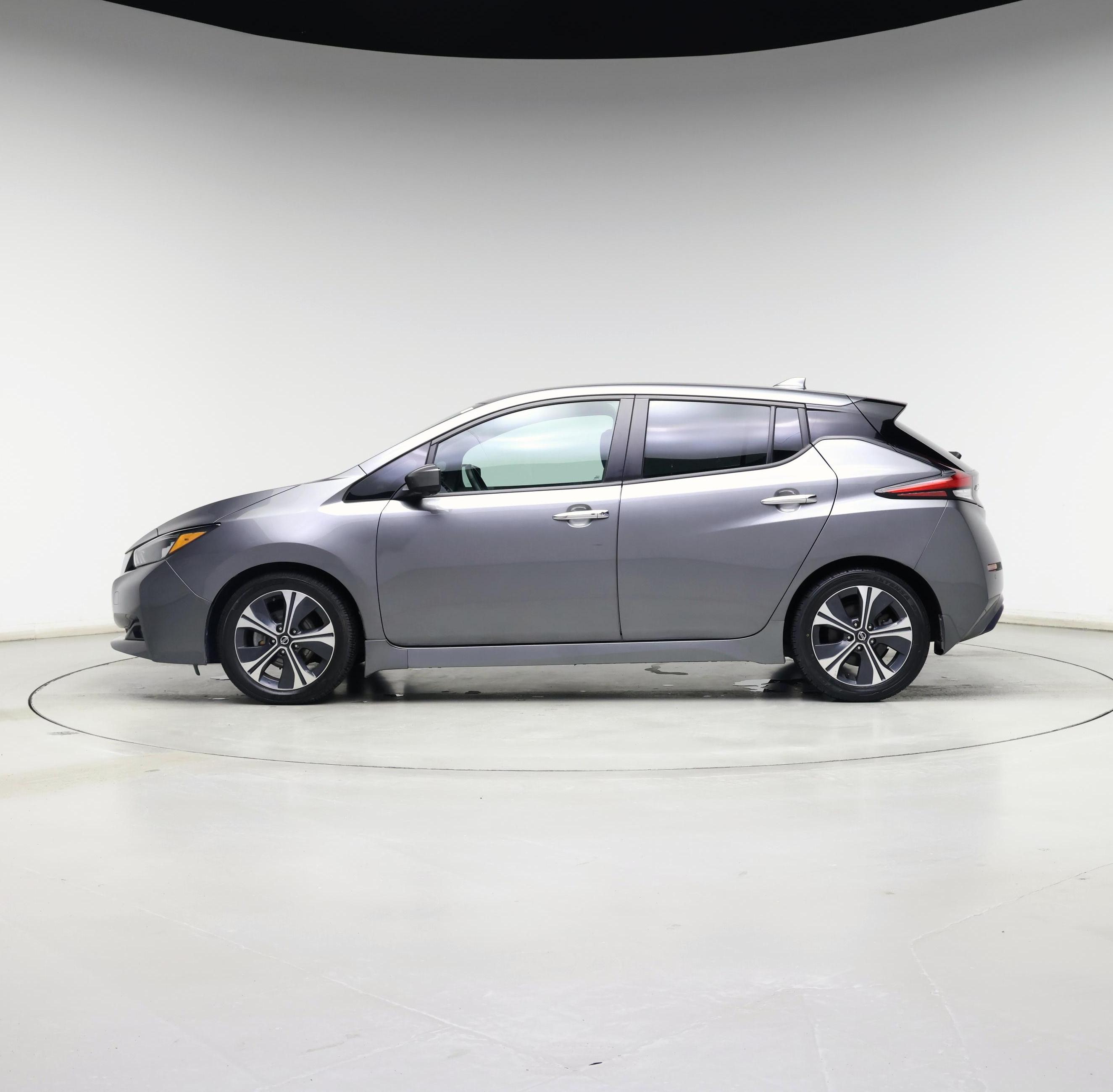 Thumbnail: 2022 Nissan Leaf - 3