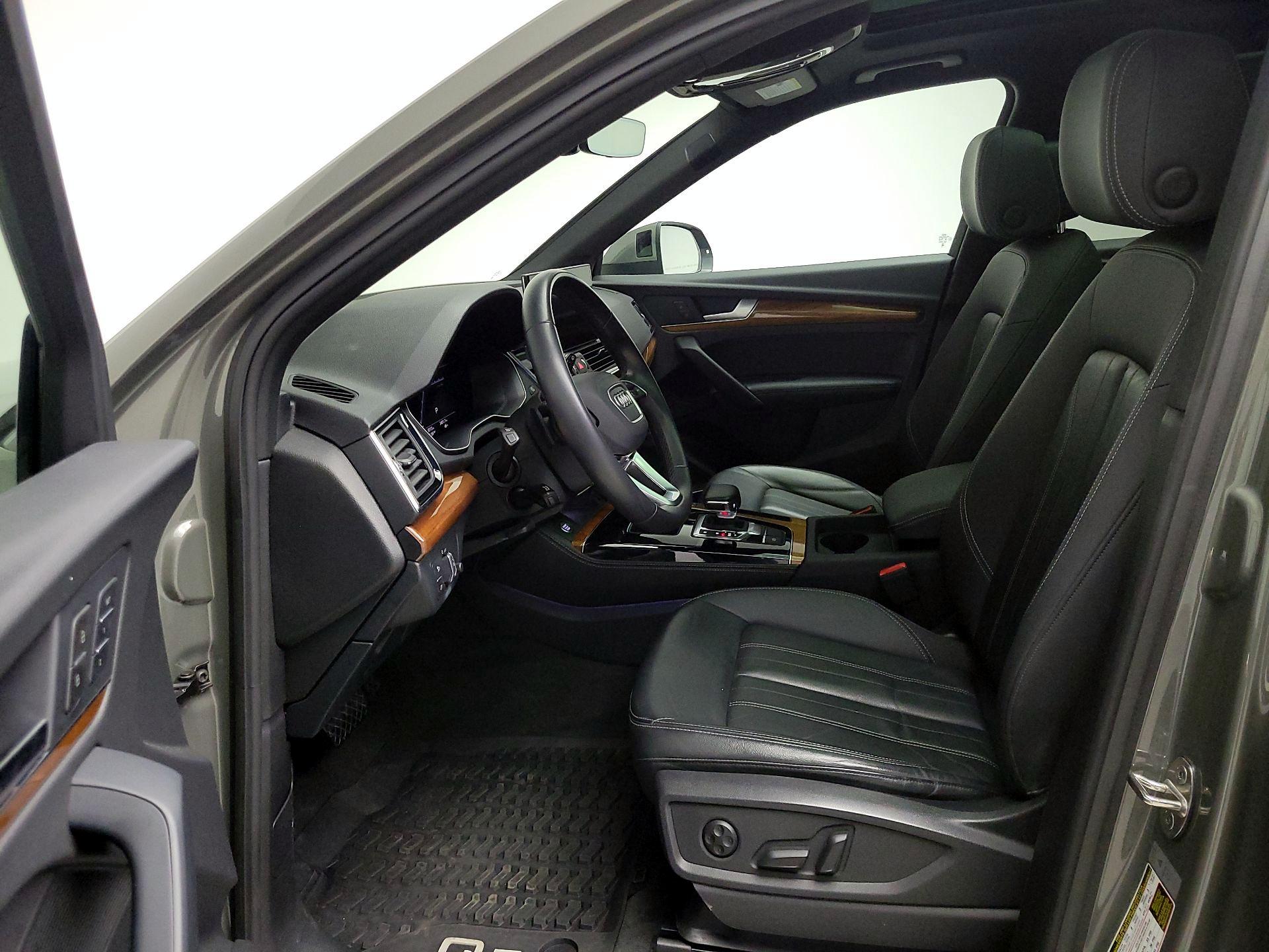 Thumbnail: 2023 Audi Q5 - 11