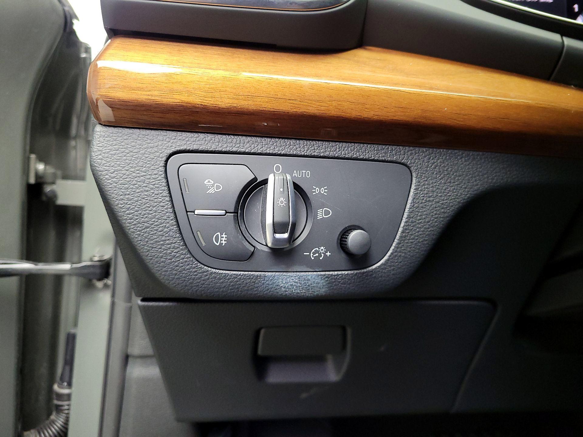 Thumbnail: 2023 Audi Q5 - 13