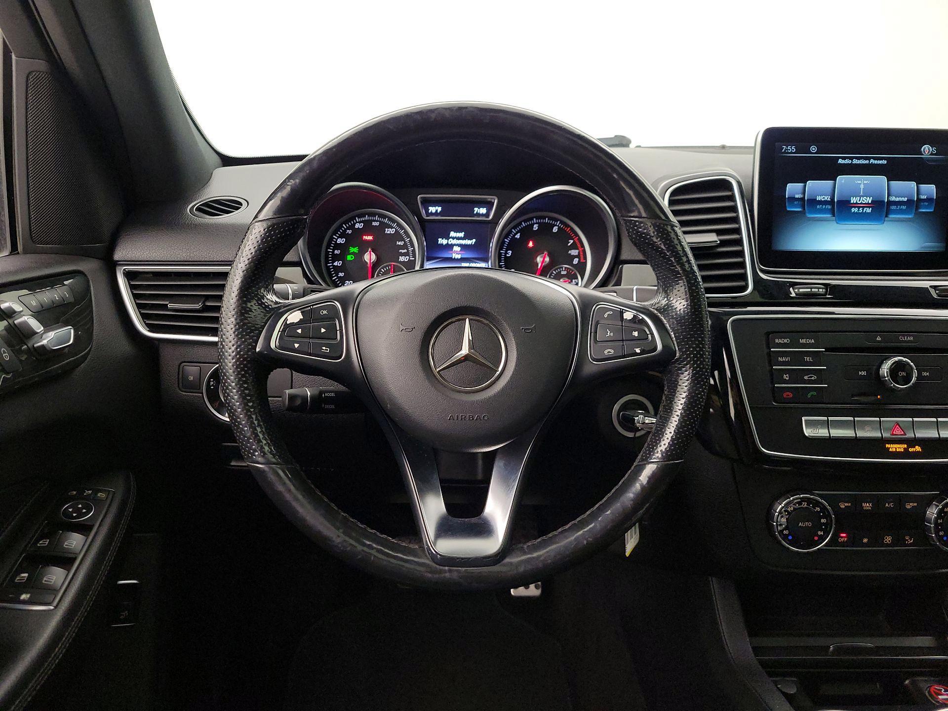 Thumbnail: 2016 Mercedes-Benz GLE - 10