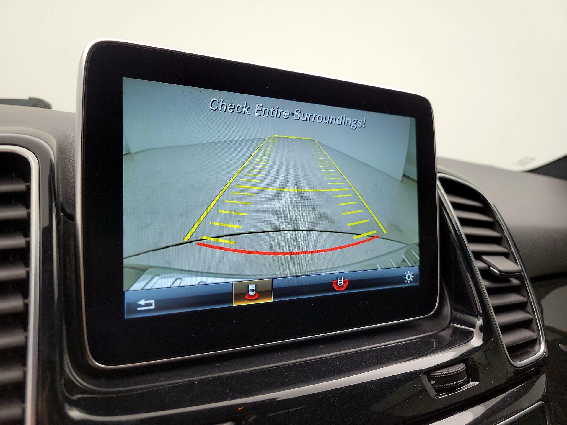 Thumbnail: 2016 Mercedes-Benz GLE - 15