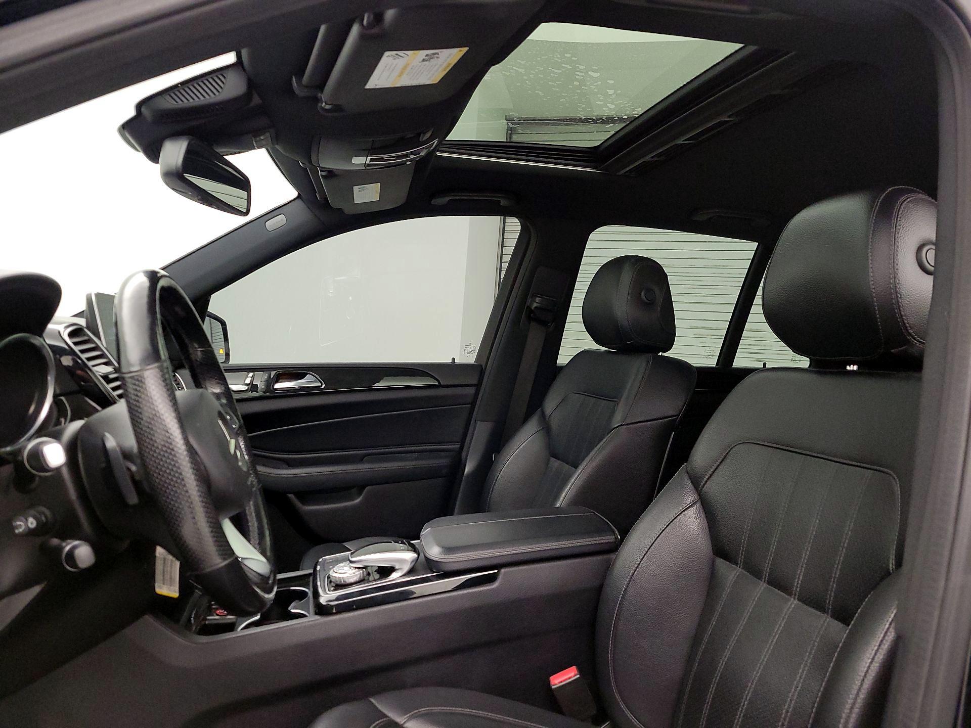 Thumbnail: 2016 Mercedes-Benz GLE - 20