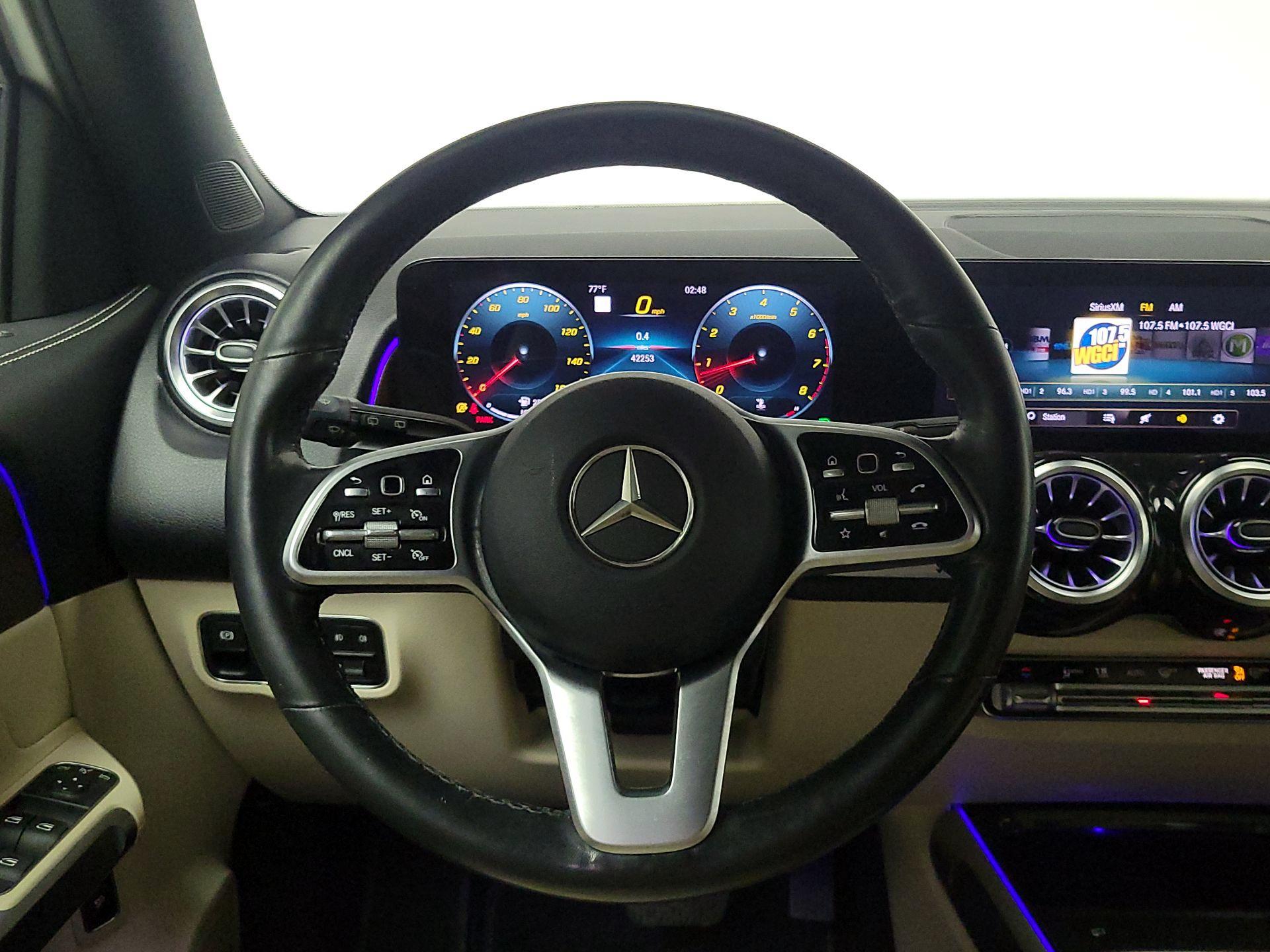 Thumbnail: 2022 Mercedes-Benz GLB - 10