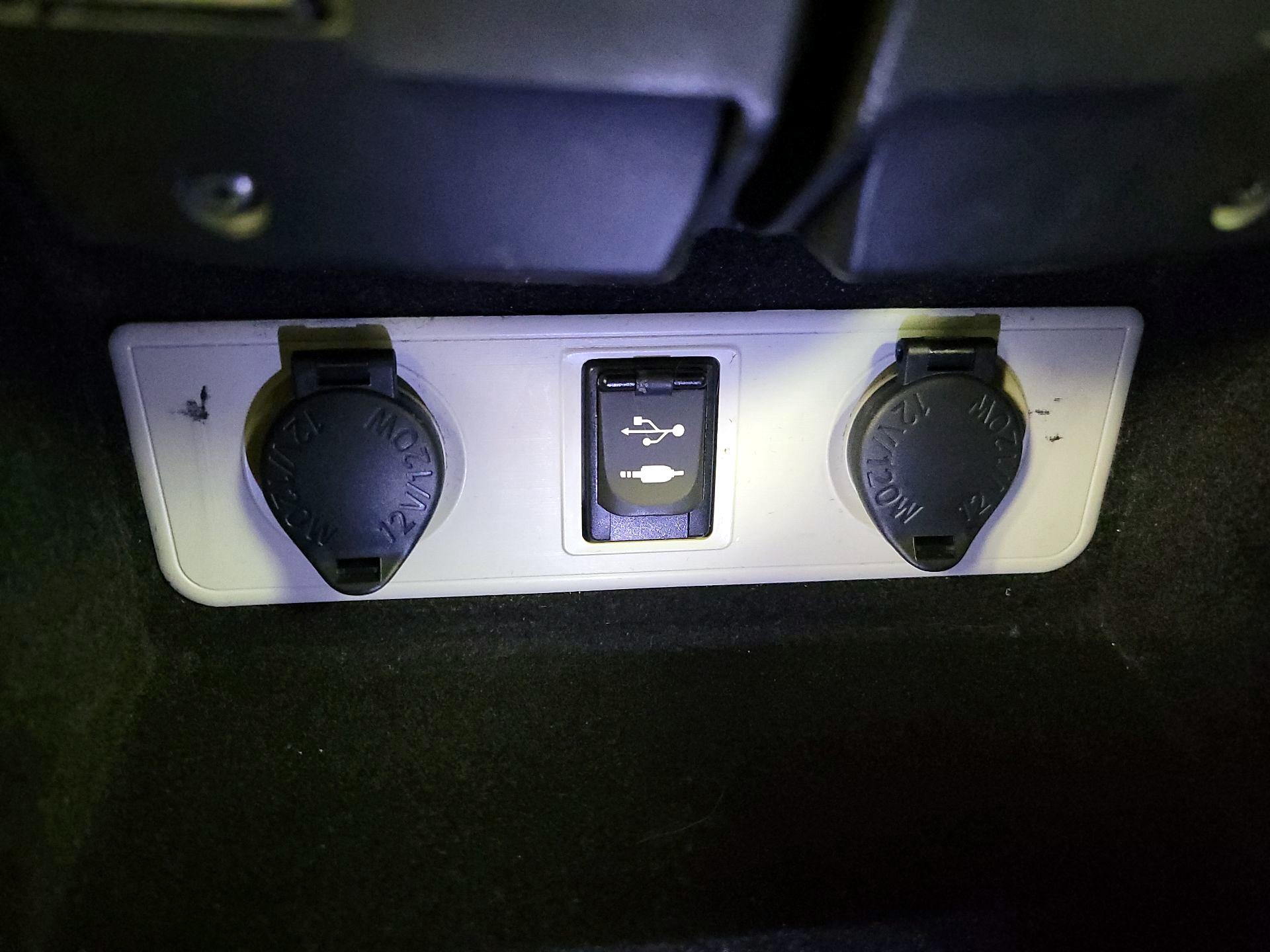 Thumbnail: 2015 Toyota Avalon - 18