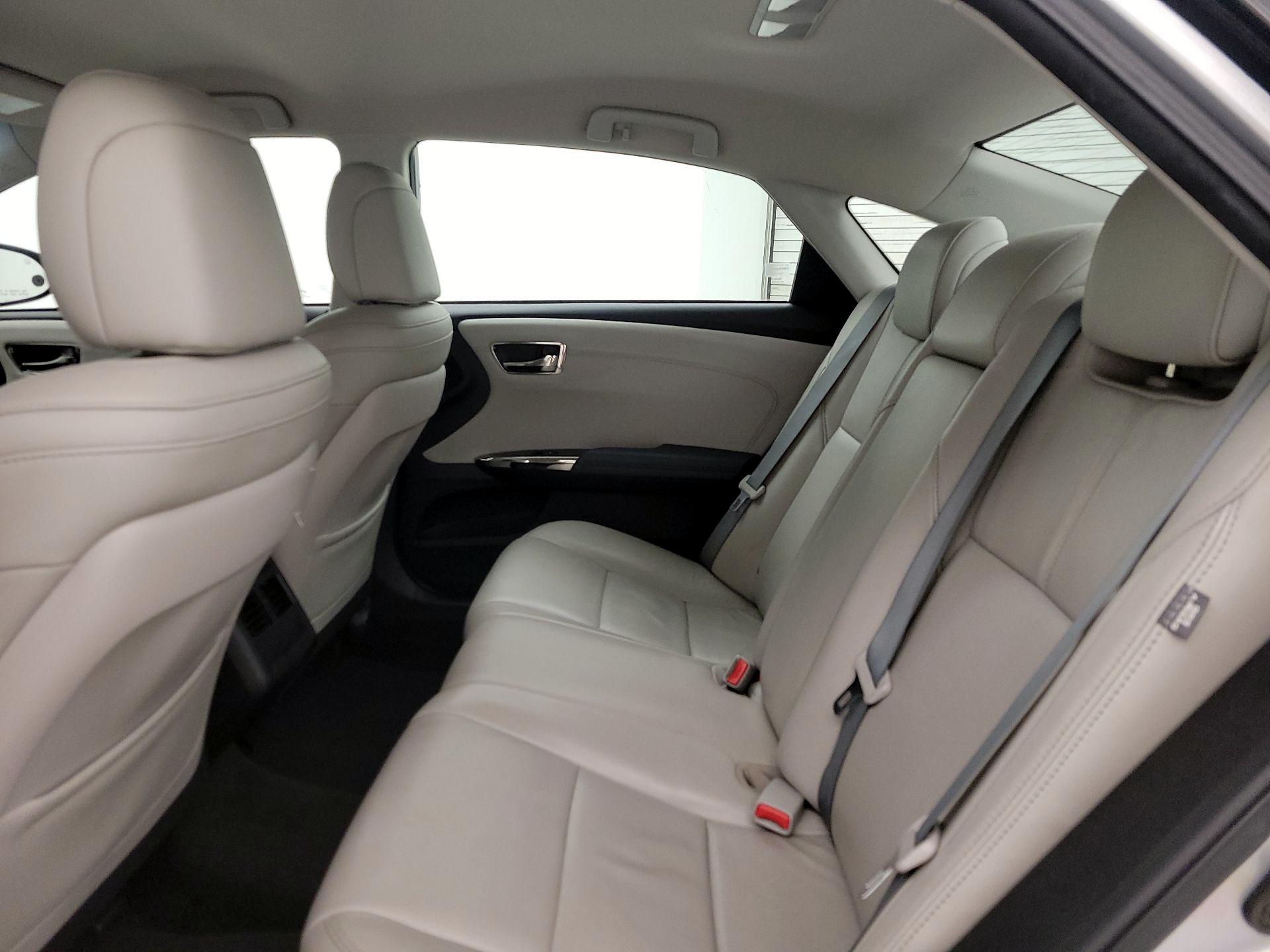 Thumbnail: 2015 Toyota Avalon - 19