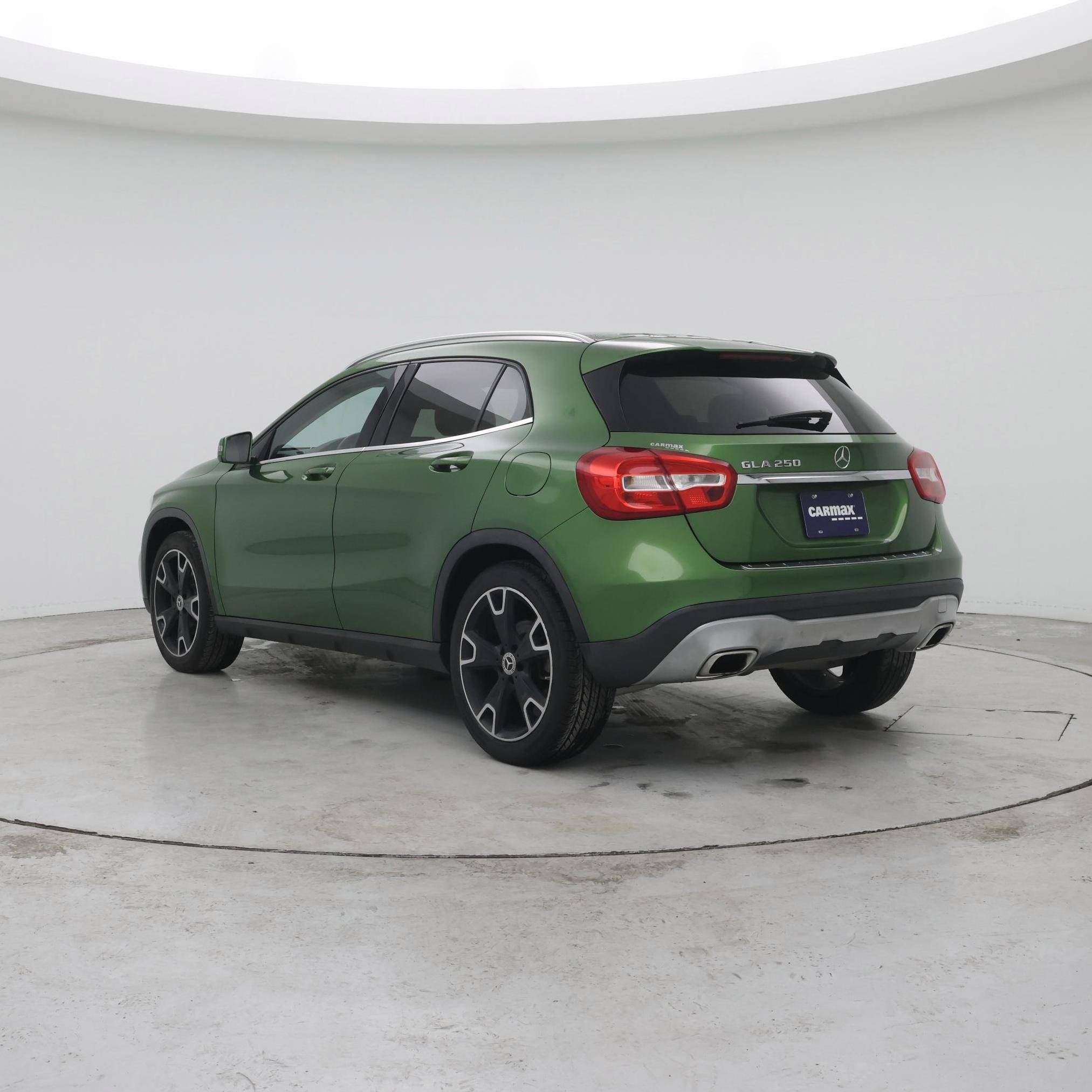 Thumbnail: 2018 Mercedes-Benz GLA - 2