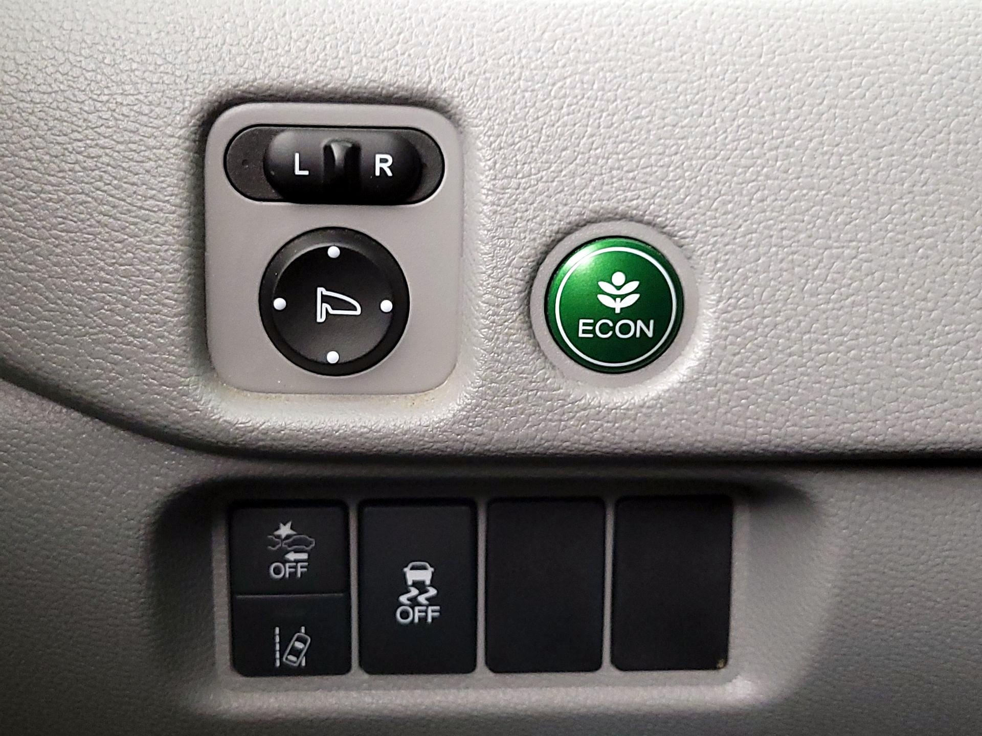 Thumbnail: 2019 Honda Pilot - 13