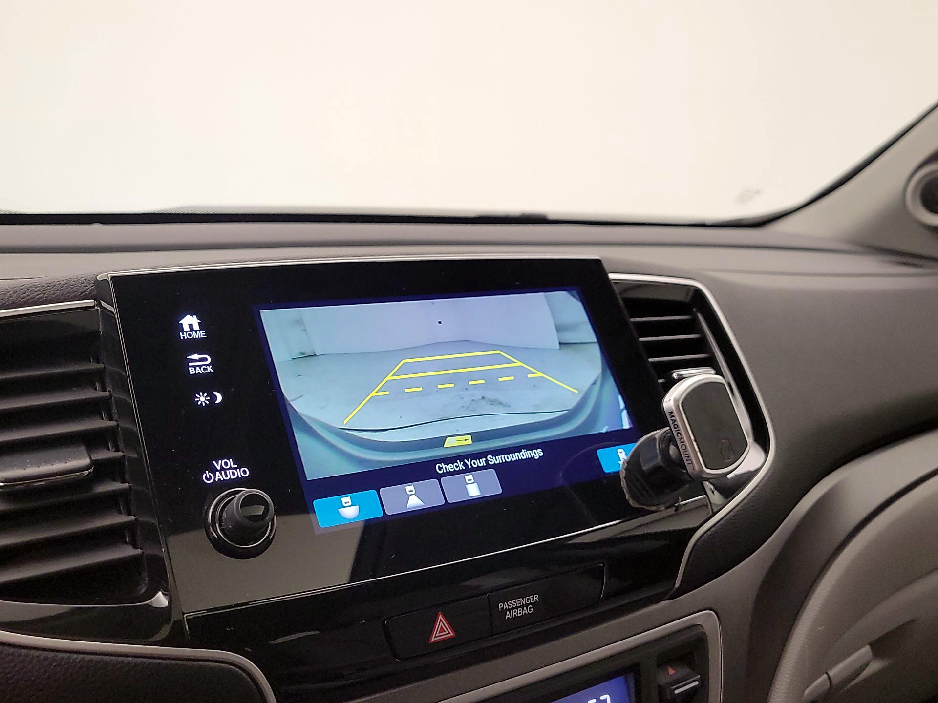 Thumbnail: 2019 Honda Pilot - 14