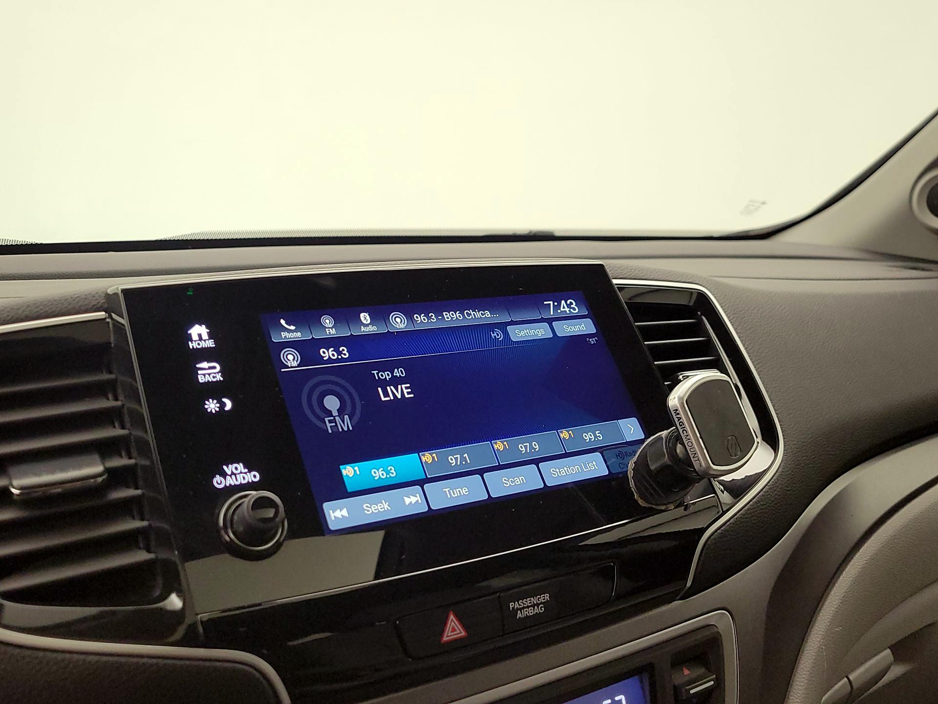 Thumbnail: 2019 Honda Pilot - 15