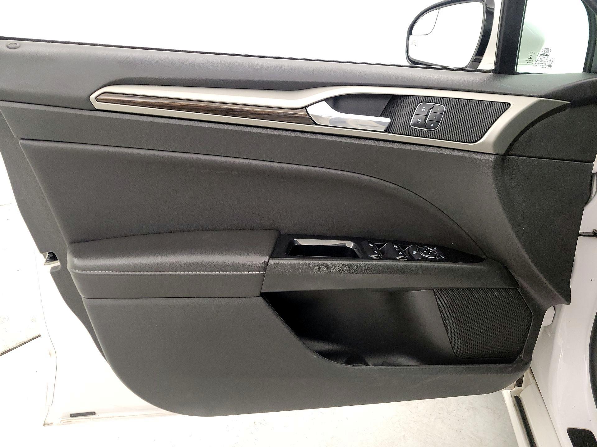 Thumbnail: 2014 Ford Fusion - 12