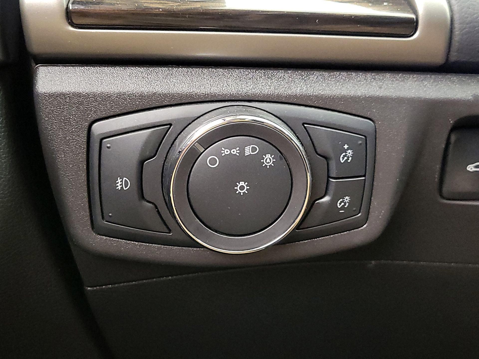 Thumbnail: 2014 Ford Fusion - 13