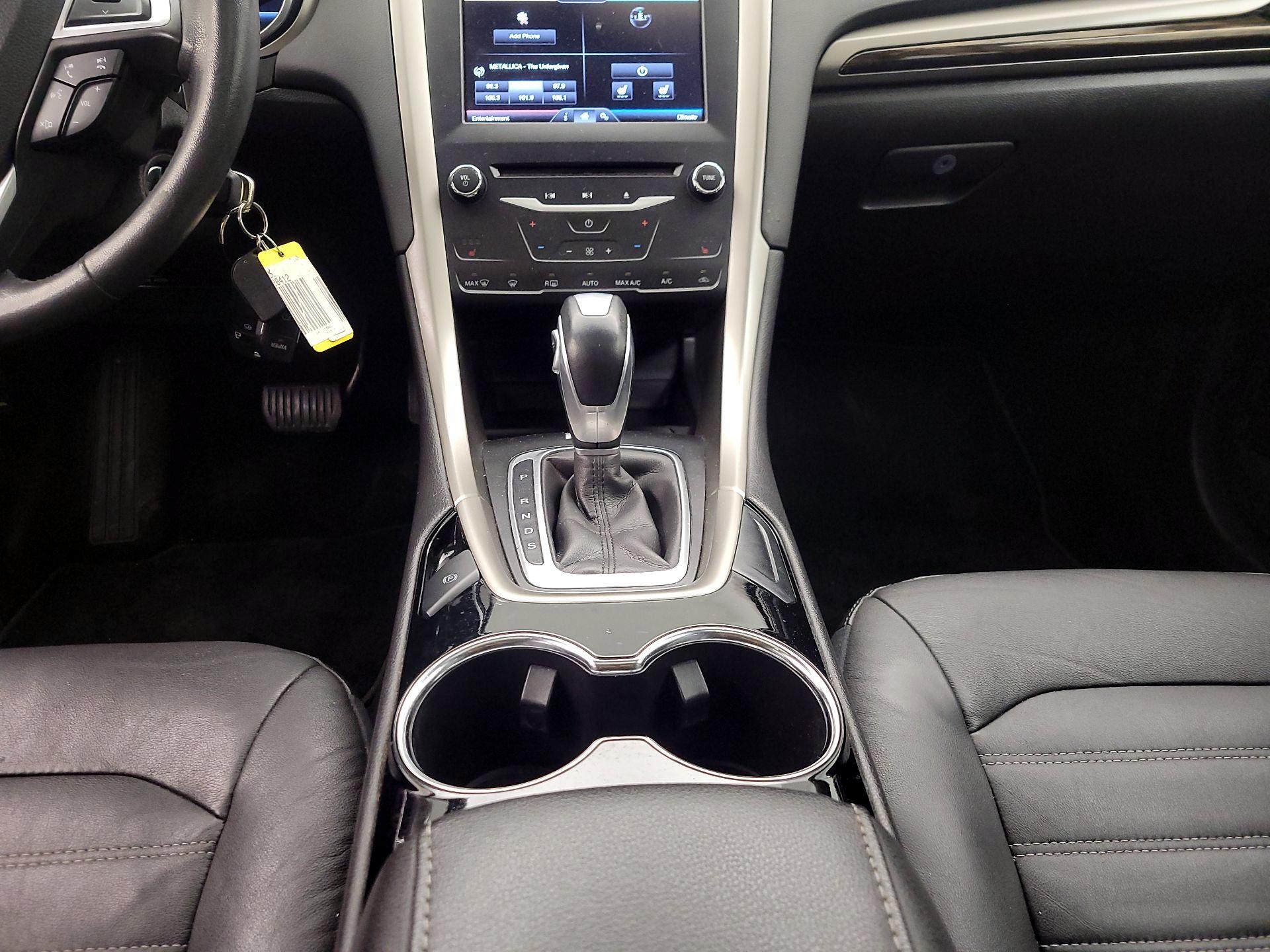 Thumbnail: 2014 Ford Fusion - 17