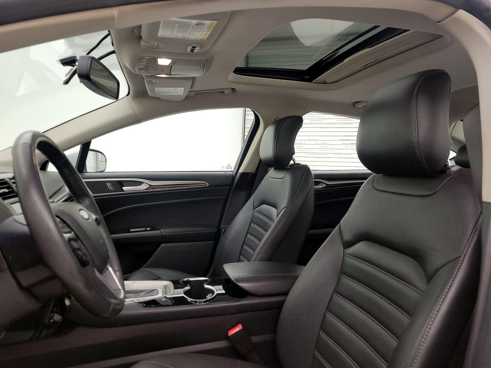 Thumbnail: 2014 Ford Fusion - 19