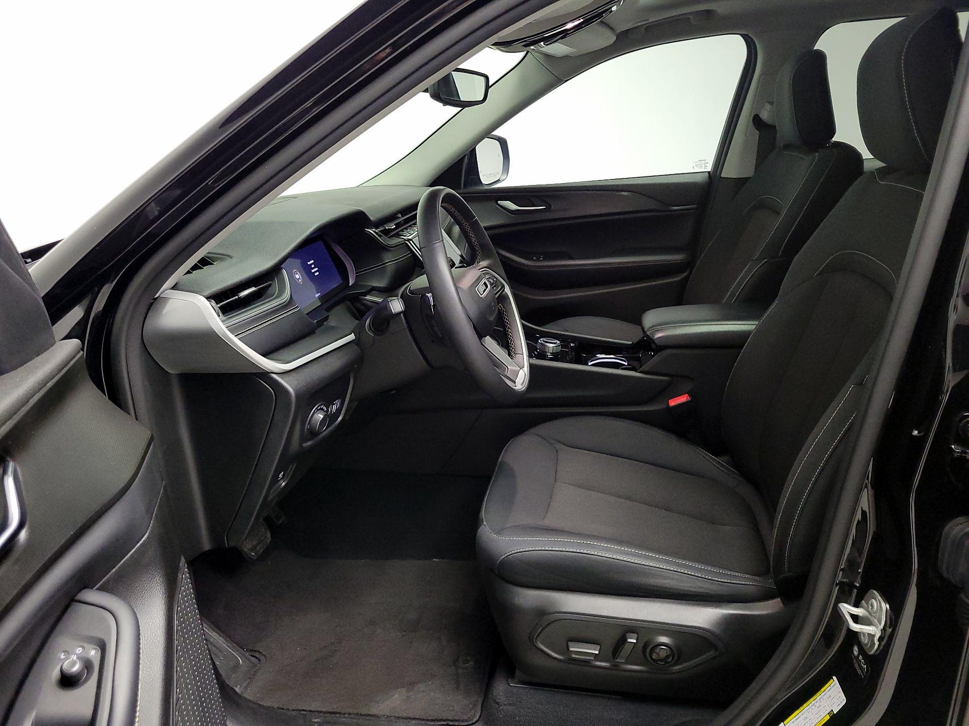 Thumbnail: 2023 Jeep Grand Cherokee L - 11