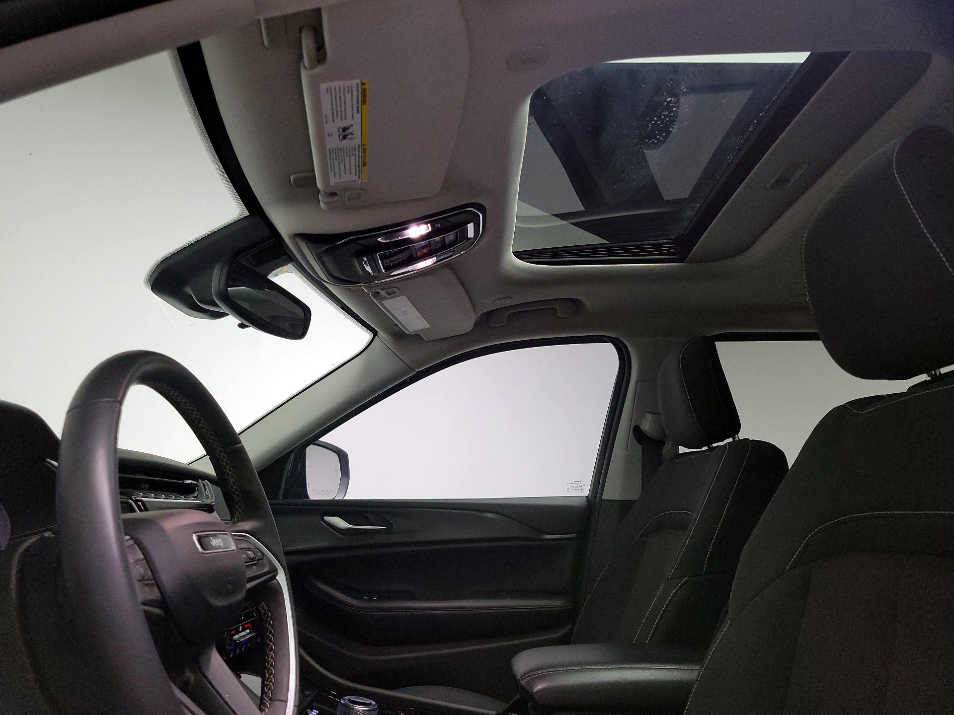 Thumbnail: 2023 Jeep Grand Cherokee L - 19