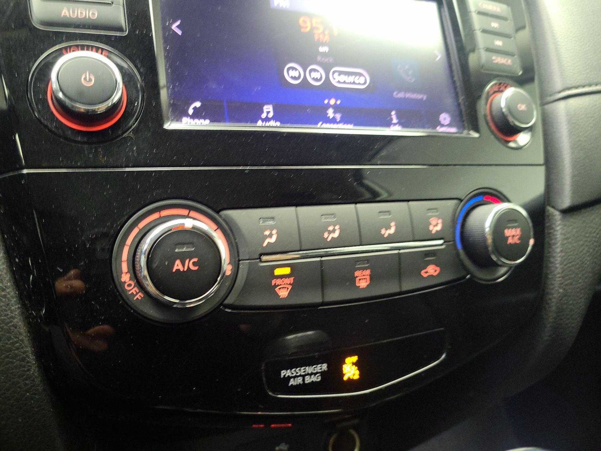 Thumbnail: 2020 Nissan Rogue - 16