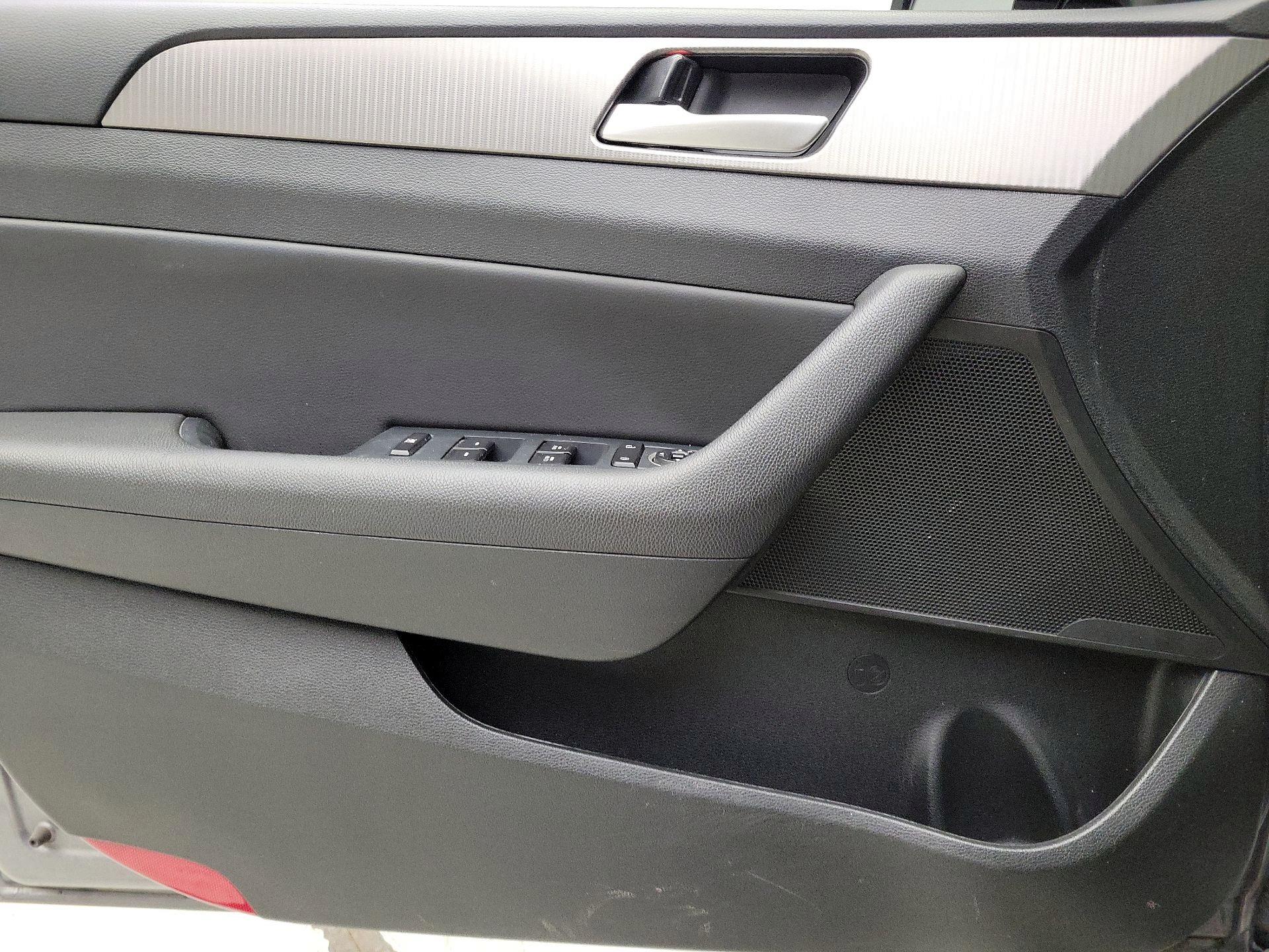 Thumbnail: 2018 Hyundai Sonata - 12