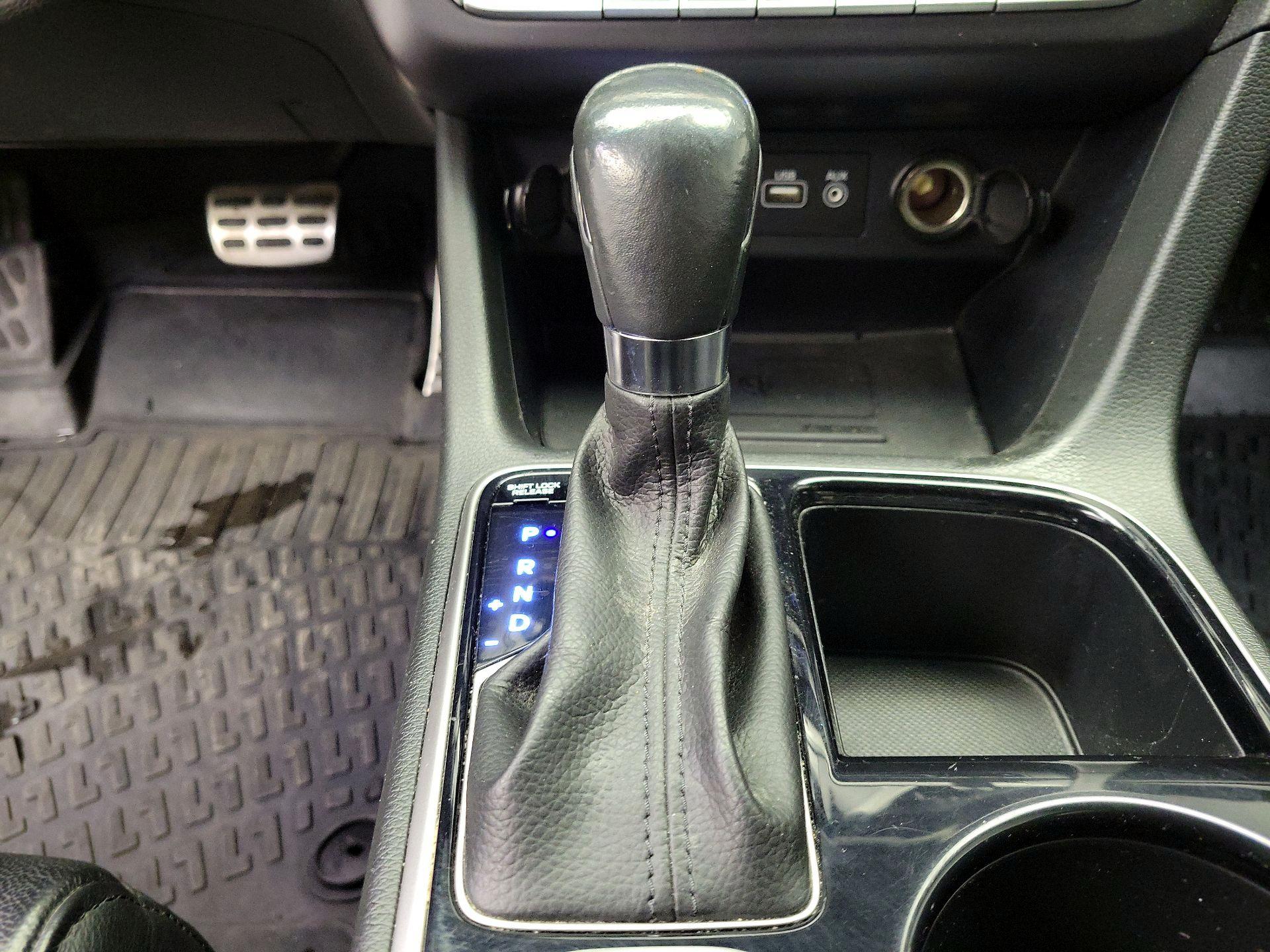 Thumbnail: 2018 Hyundai Sonata - 16